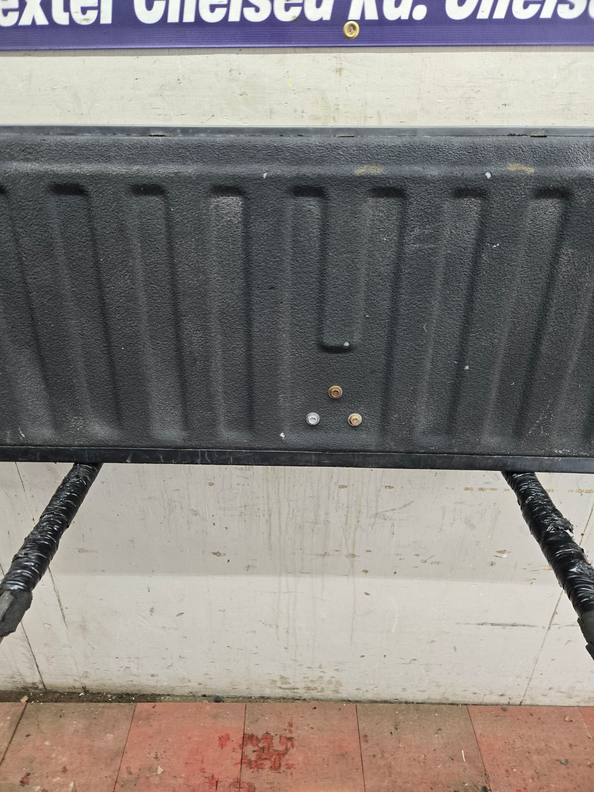 1999-2007 Chevrolet Silverado / GMC Sierra 1500 2500 3500 Tailgate - Grey