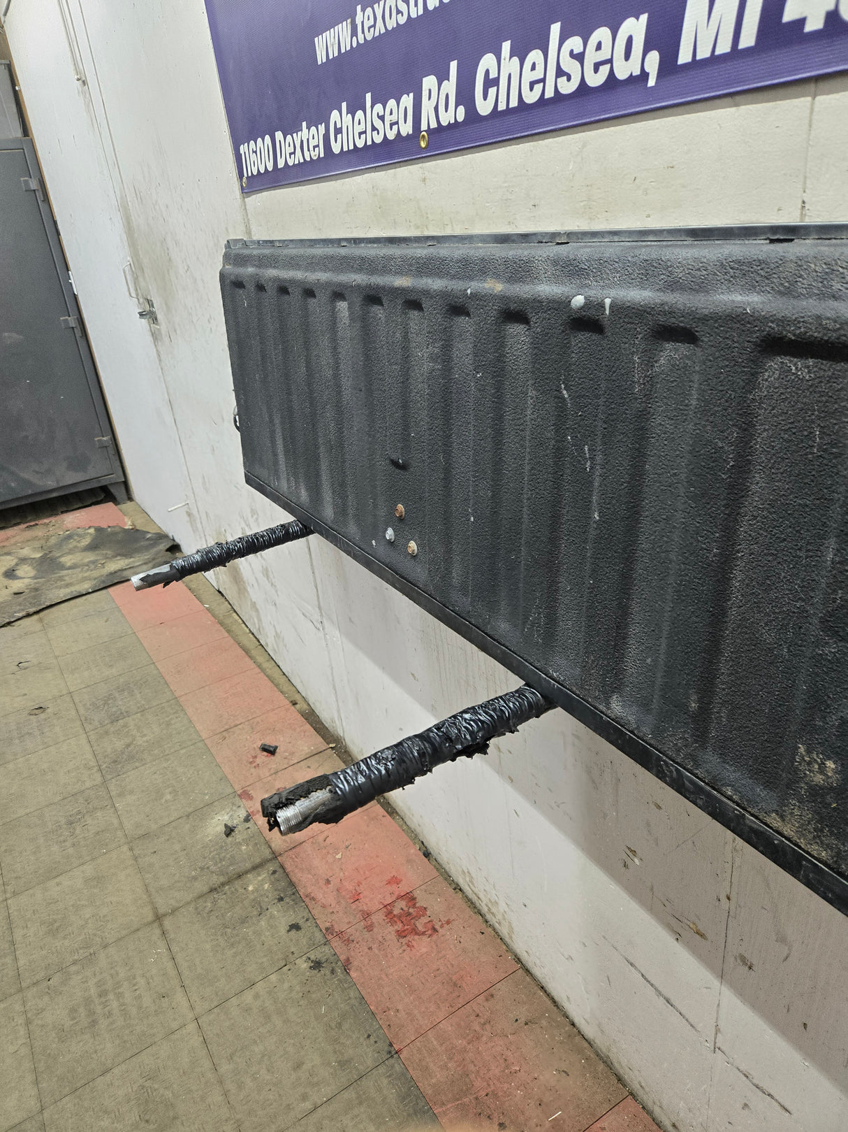 1999-2007 Chevrolet Silverado / GMC Sierra 1500 2500 3500 Tailgate - Grey