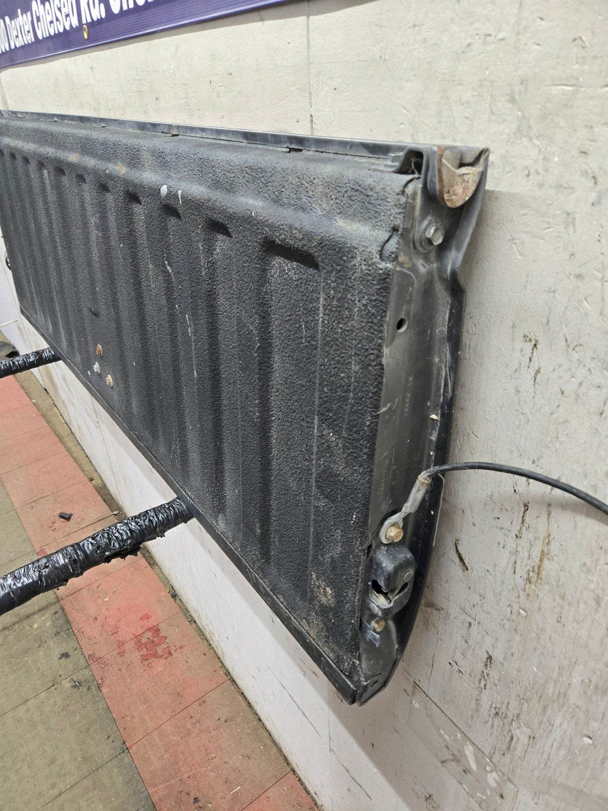 1999-2007 Chevrolet Silverado / GMC Sierra 1500 2500 3500 Tailgate - Grey