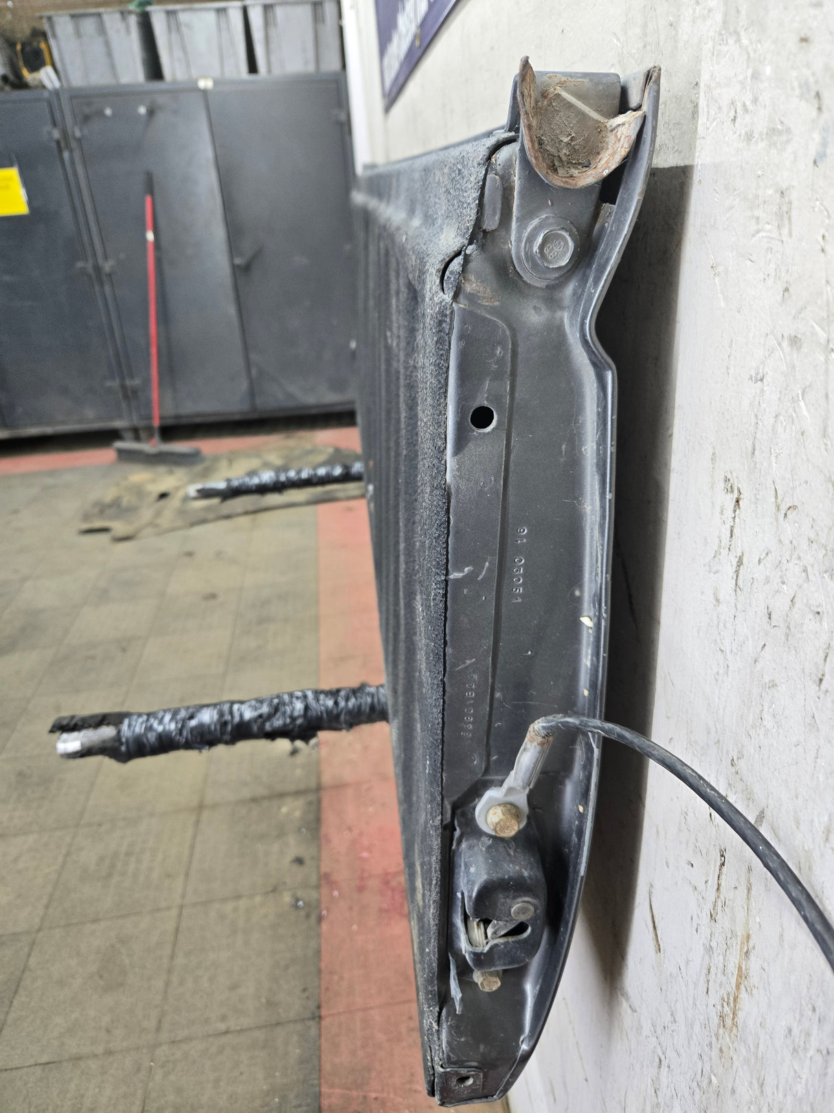 1999-2007 Chevrolet Silverado / GMC Sierra 1500 2500 3500 Tailgate - Grey