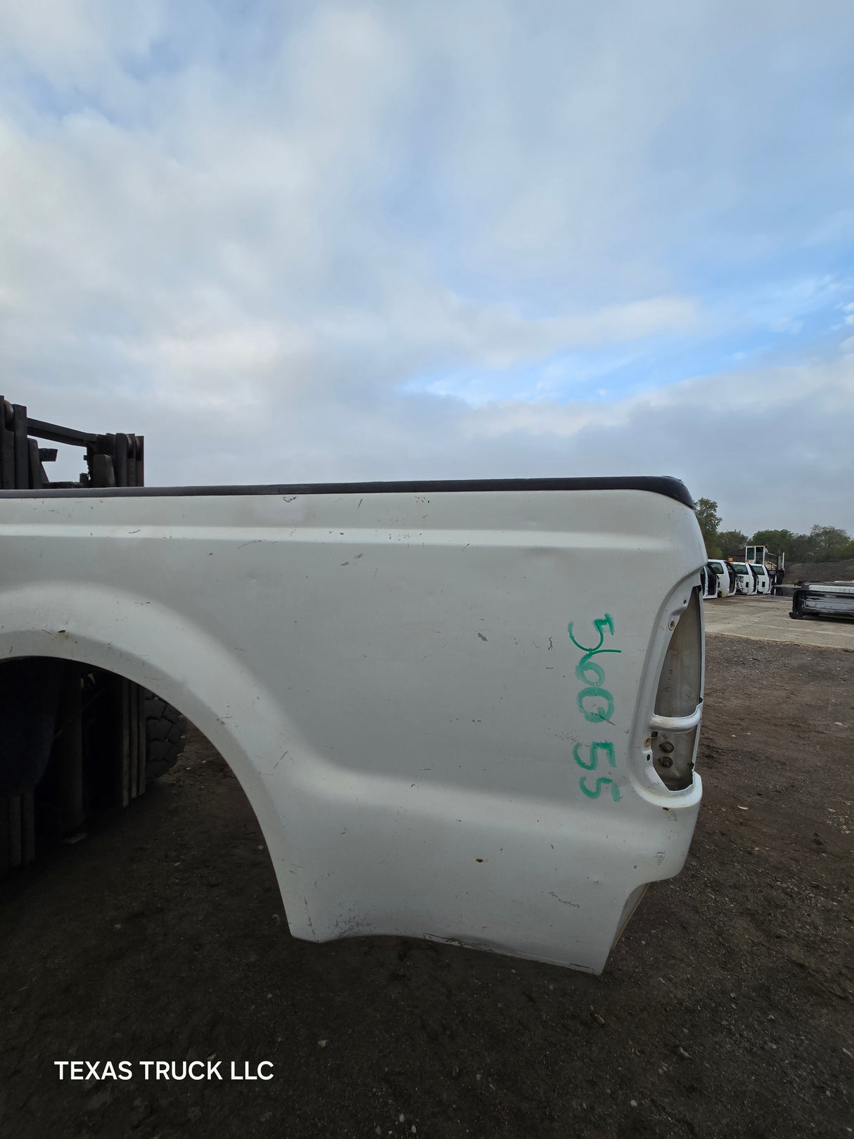 1999-2010 Ford Super Duty F250 F350 6' 9" Short Truck Bed