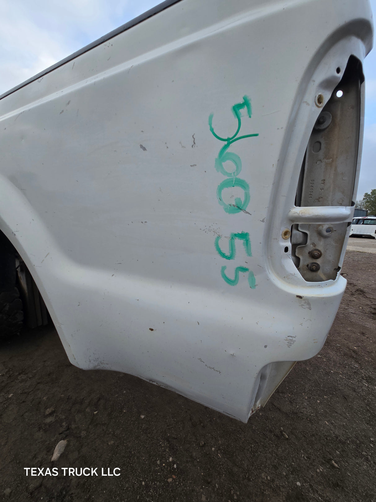 1999-2010 Ford Super Duty F250 F350 6' 9" Short Truck Bed