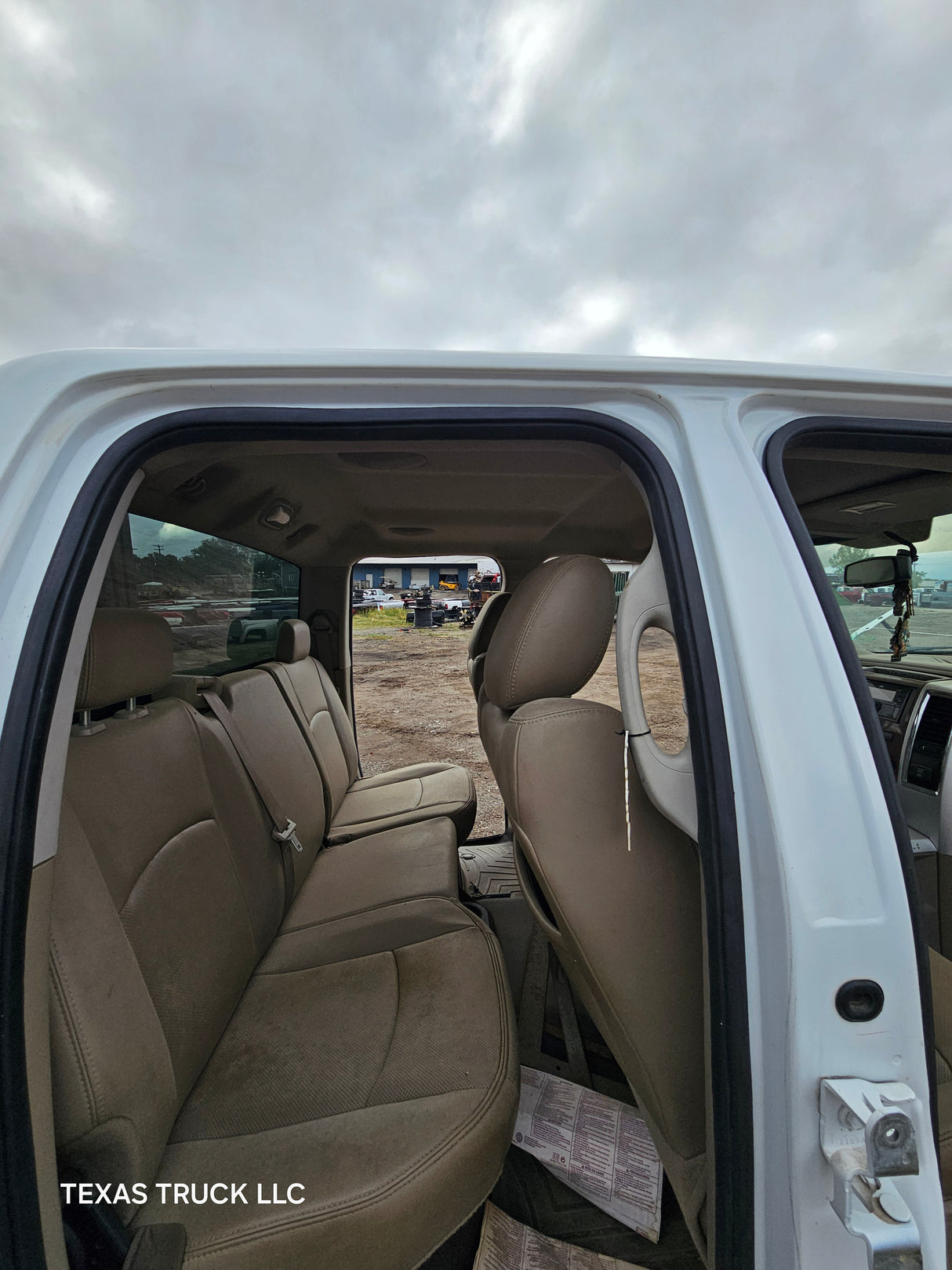 2009-2018 Dodge Ram 1500 4th Gen Quad Cab Cab - White/Tan