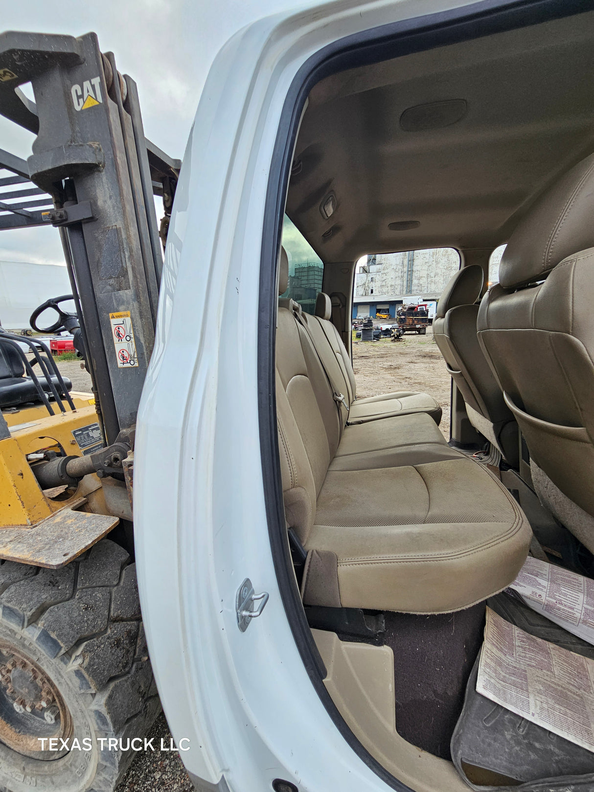 2009-2018 Dodge Ram 1500 4th Gen Quad Cab Cab - White/Tan