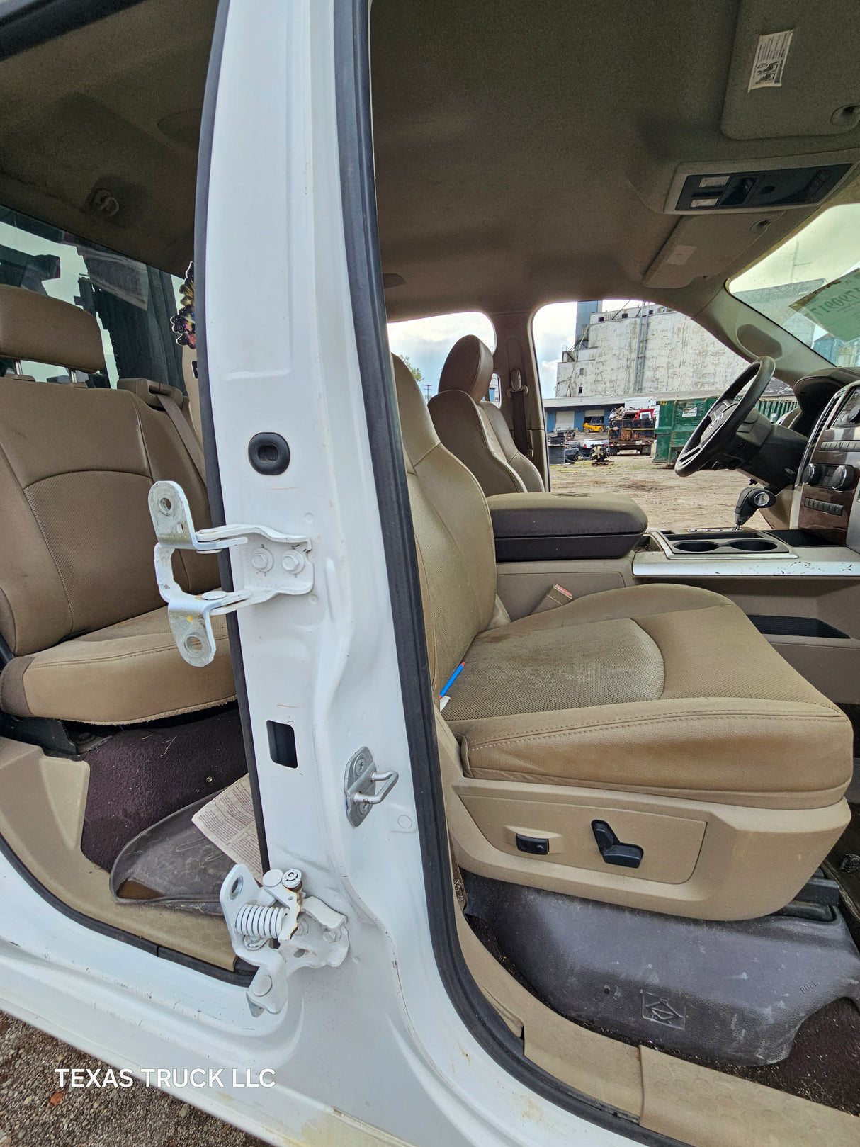 2009-2018 Dodge Ram 1500 4th Gen Quad Cab Cab - White/Tan