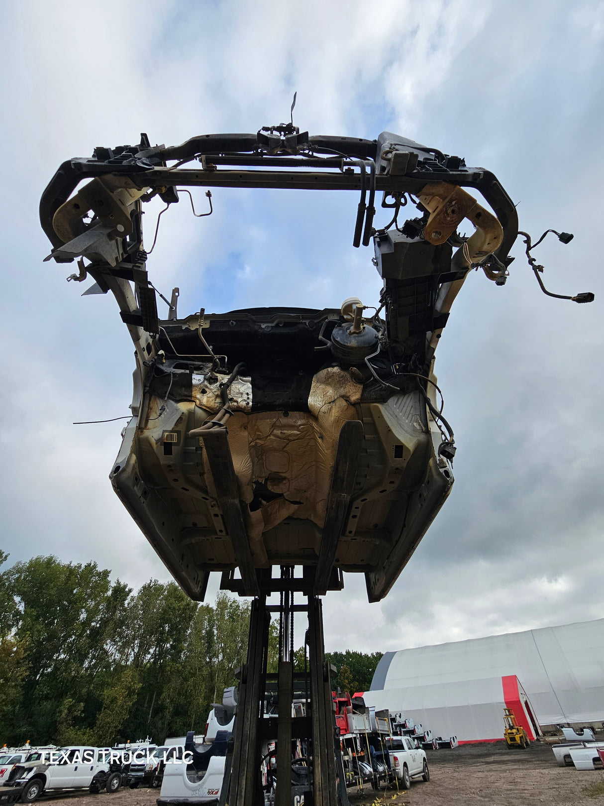 2009-2018 Dodge Ram 1500 4th Gen Quad Cab Cab - White/Tan