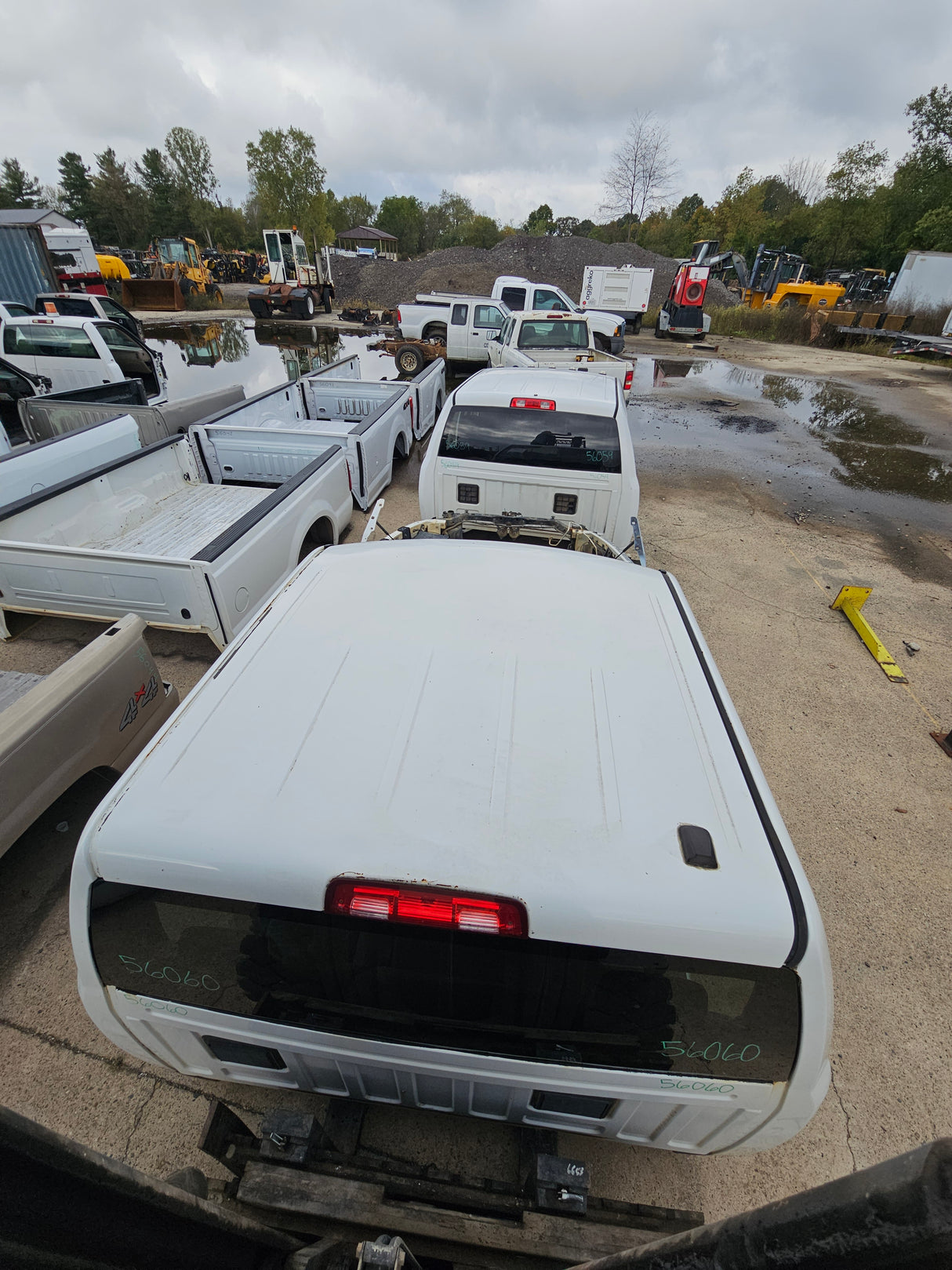 2009-2018 Dodge Ram 1500 4th Gen Quad Cab Cab - White/Tan