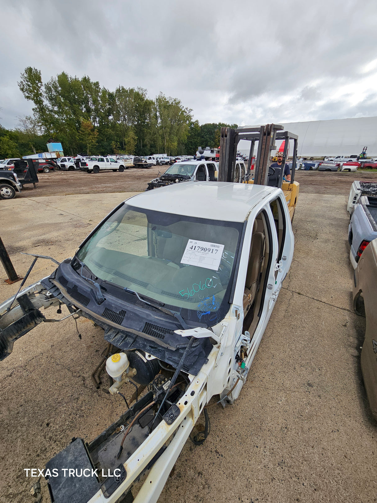 2009-2018 Dodge Ram 1500 4th Gen Quad Cab Cab - White/Tan