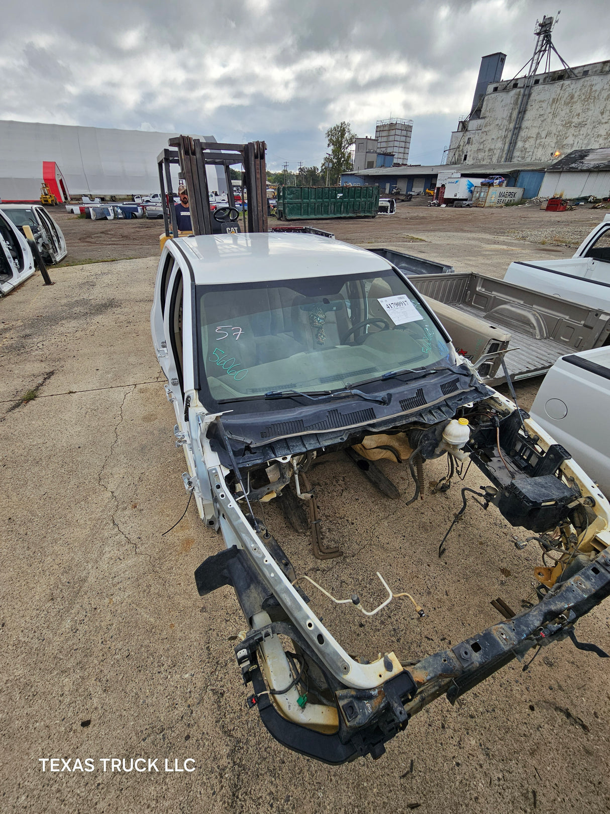 2009-2018 Dodge Ram 1500 4th Gen Quad Cab Cab - White/Tan