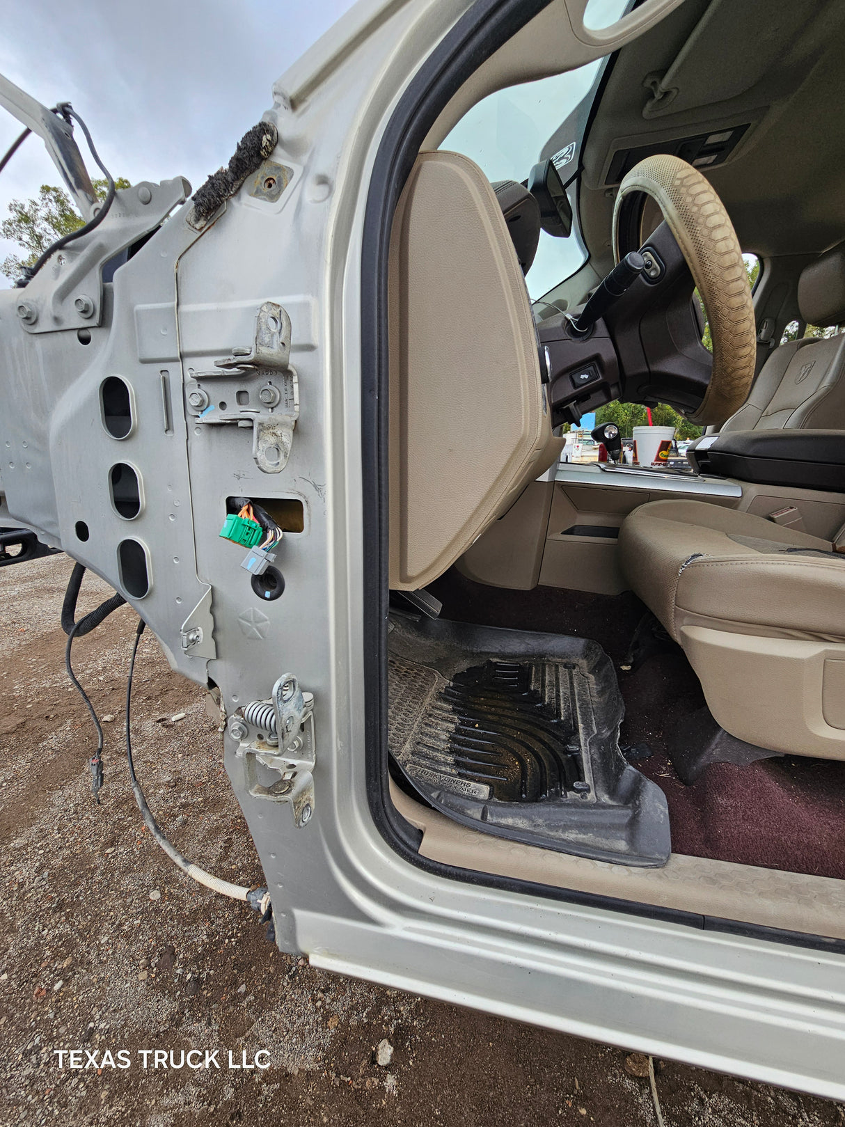 2009-2018 Dodge Ram 1500 4th Gen Crew Cab Cab - Light Graystone Pearl Coat