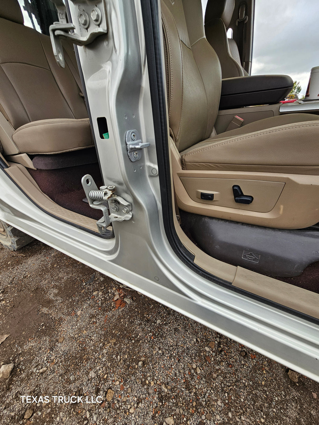 2009-2018 Dodge Ram 1500 4th Gen Crew Cab Cab - Light Graystone Pearl Coat