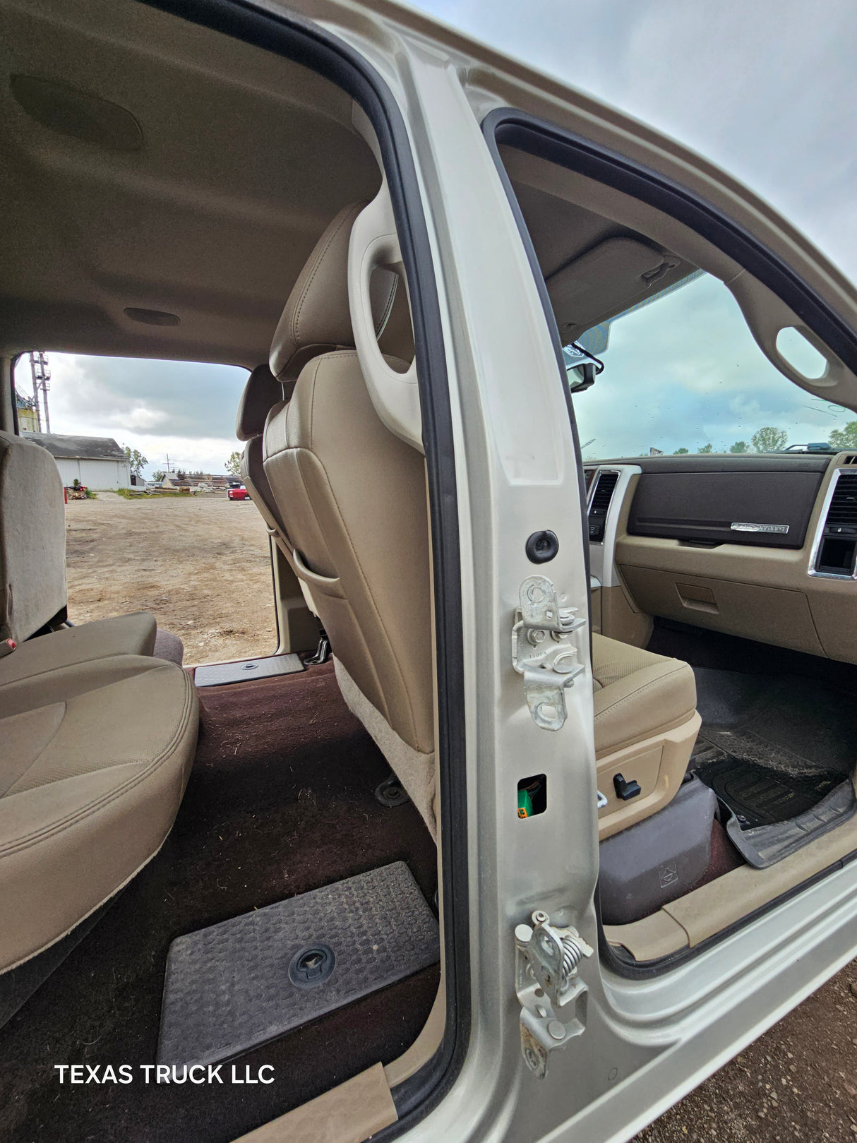 2009-2018 Dodge Ram 1500 4th Gen Crew Cab Cab - Light Graystone Pearl Coat