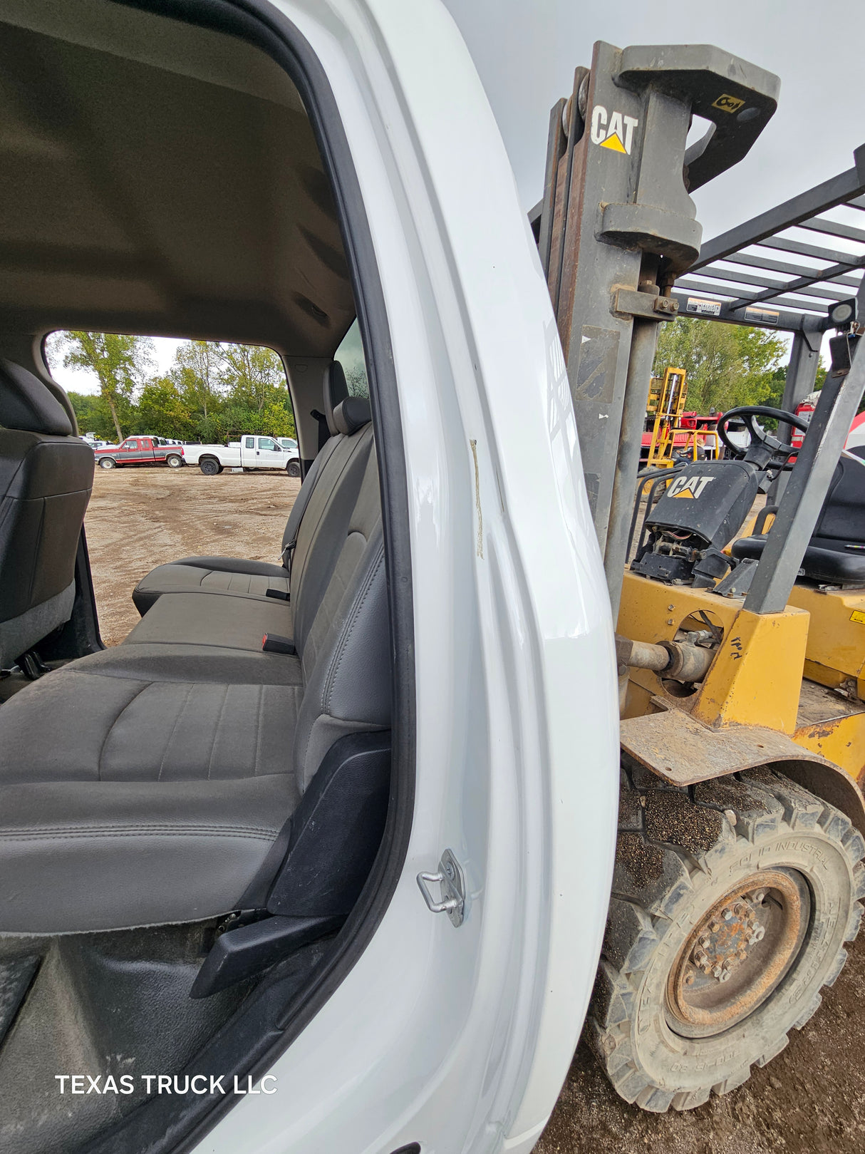 2009-2018 Dodge Ram 1500 4th Gen Crew Cab Cab - Bright White
