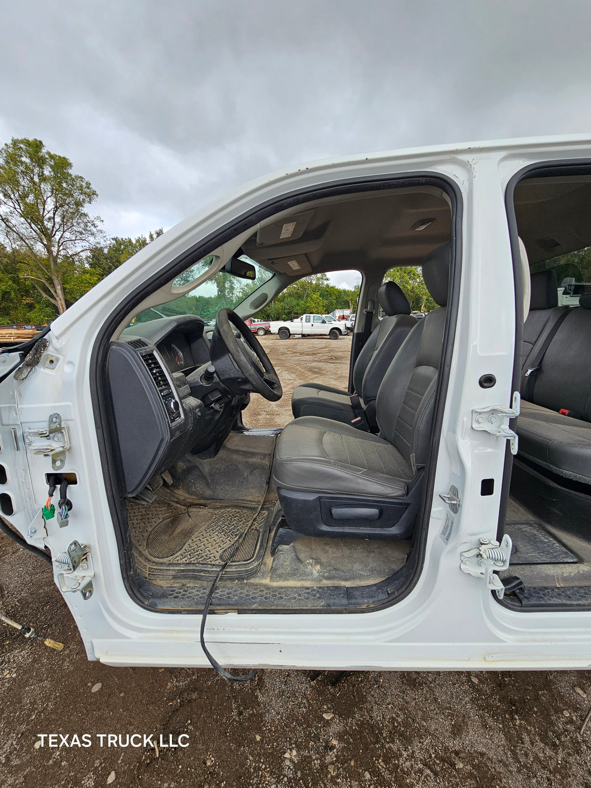 2009-2018 Dodge Ram 1500 4th Gen Crew Cab Cab - Bright White