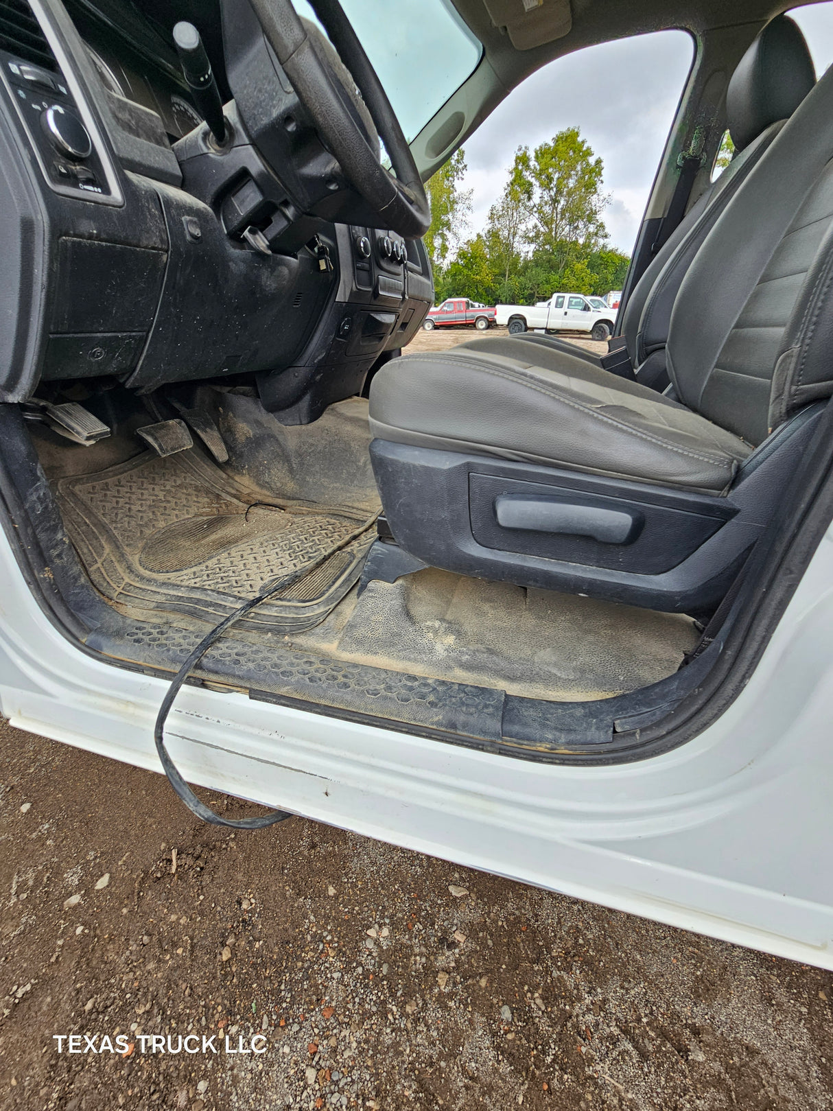 2009-2018 Dodge Ram 1500 4th Gen Crew Cab Cab - Bright White