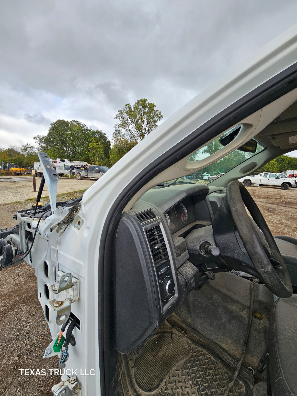 2009-2018 Dodge Ram 1500 4th Gen Crew Cab Cab - Bright White