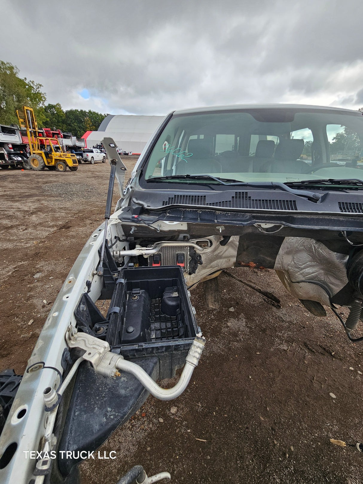 2009-2018 Dodge Ram 1500 4th Gen Crew Cab Cab - Bright White