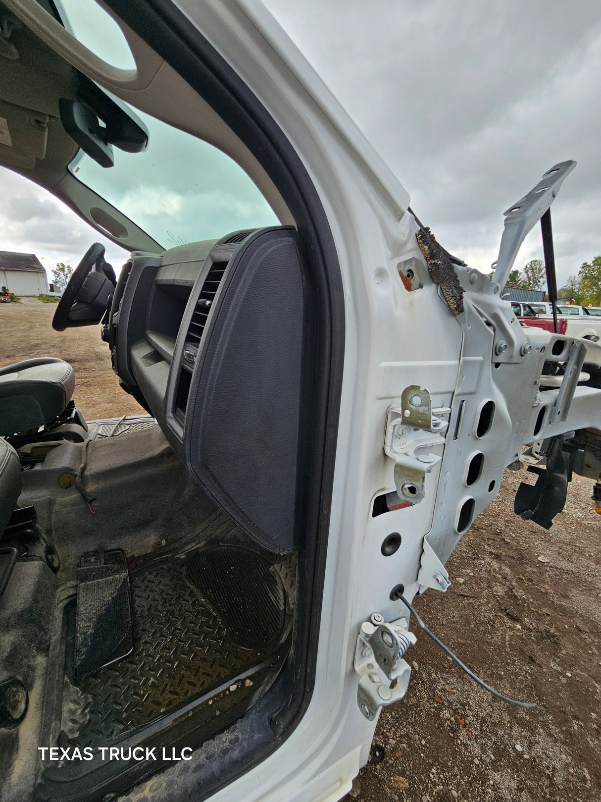 2009-2018 Dodge Ram 1500 4th Gen Crew Cab Cab - Bright White