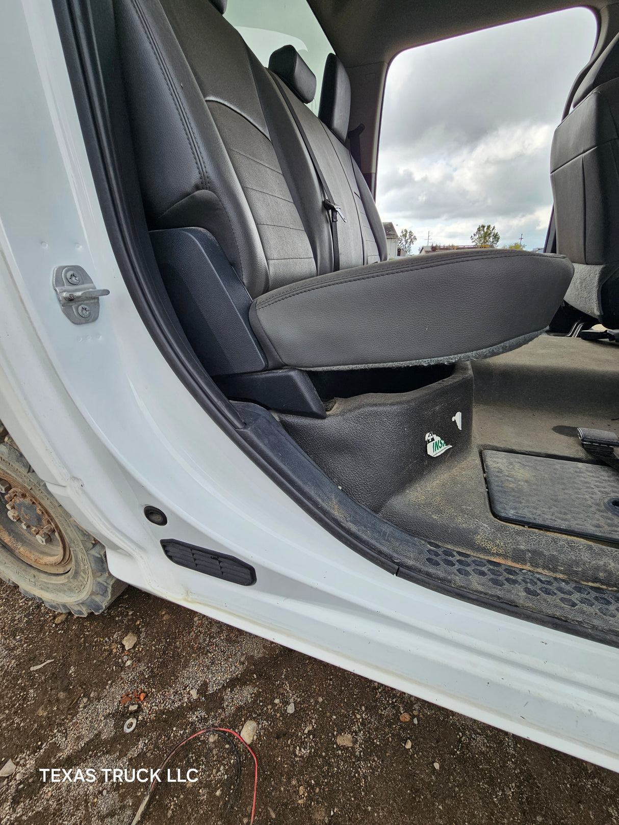 2009-2018 Dodge Ram 1500 4th Gen Crew Cab Cab - Bright White