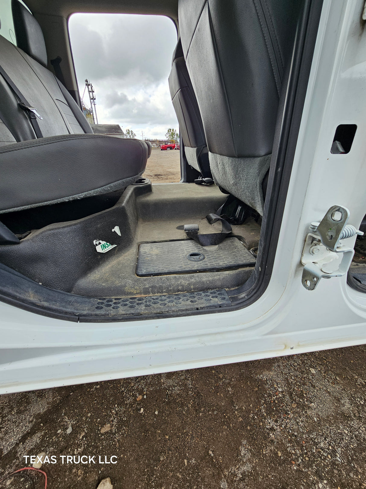 2009-2018 Dodge Ram 1500 4th Gen Crew Cab Cab - Bright White