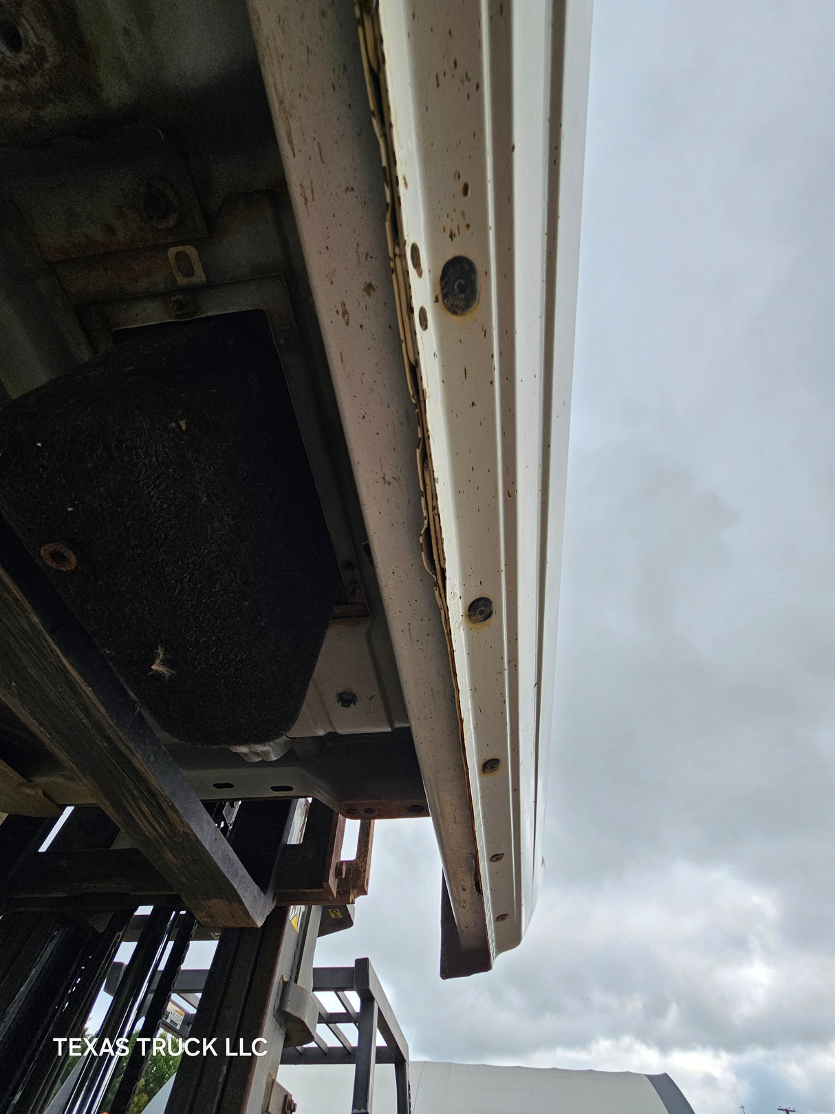 2009-2018 Dodge Ram 1500 4th Gen Crew Cab Cab - Bright White