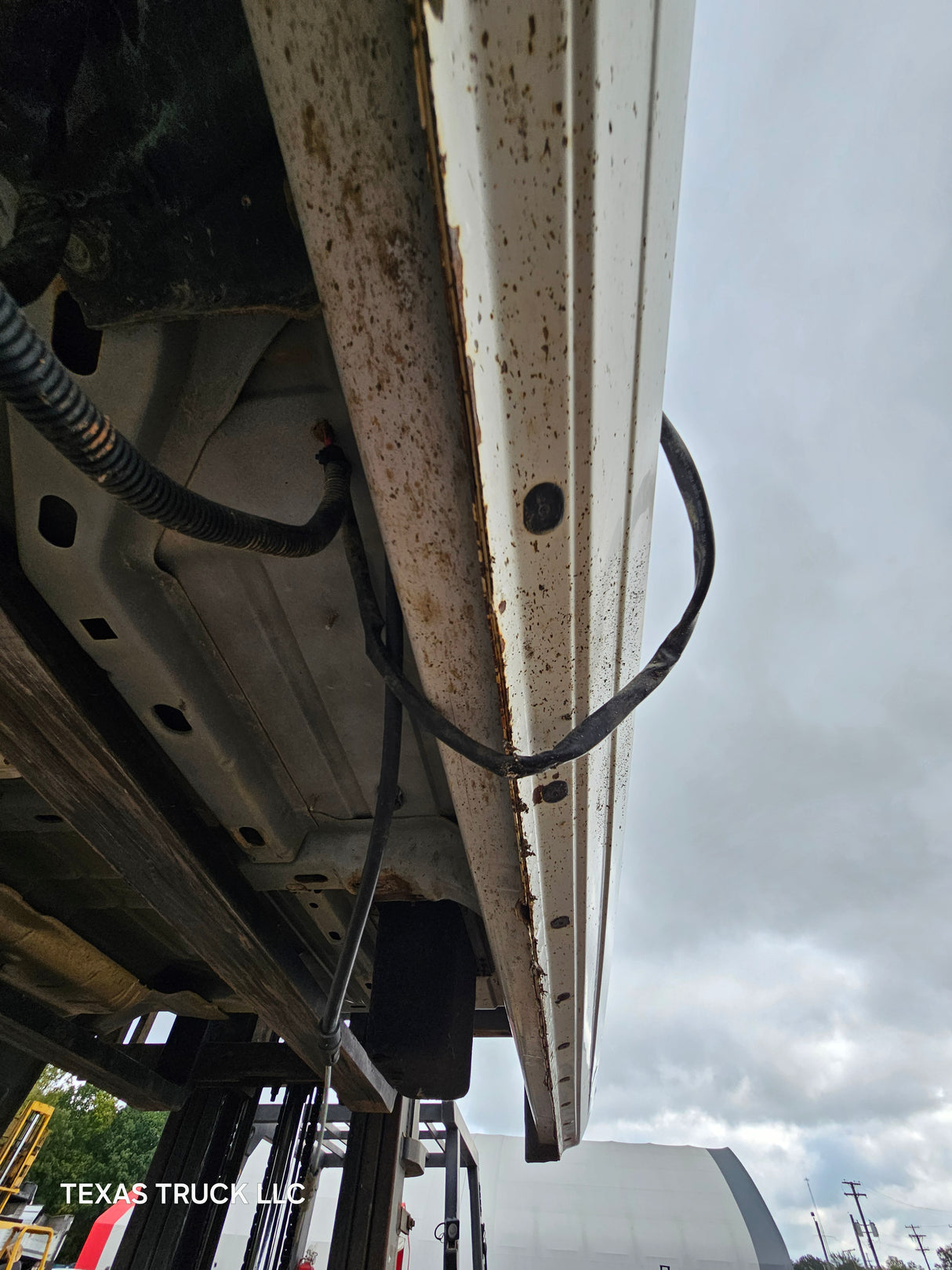 2009-2018 Dodge Ram 1500 4th Gen Crew Cab Cab - Bright White