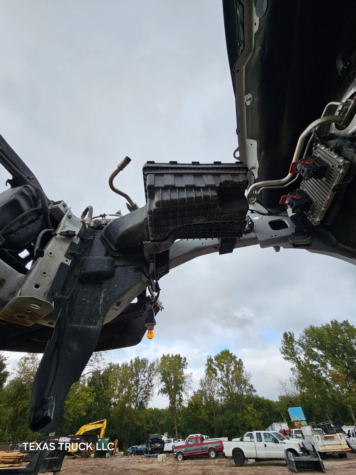 2009-2018 Dodge Ram 1500 4th Gen Crew Cab Cab - Bright White