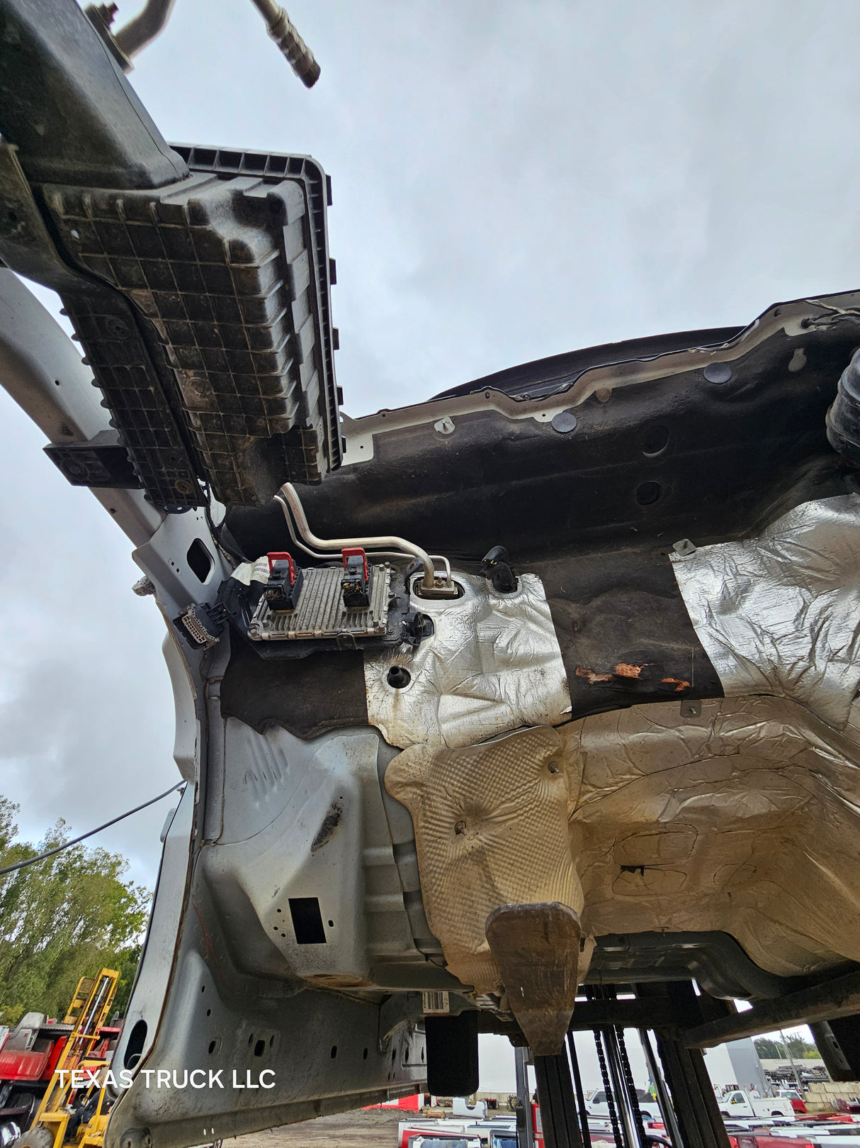 2009-2018 Dodge Ram 1500 4th Gen Crew Cab Cab - Bright White