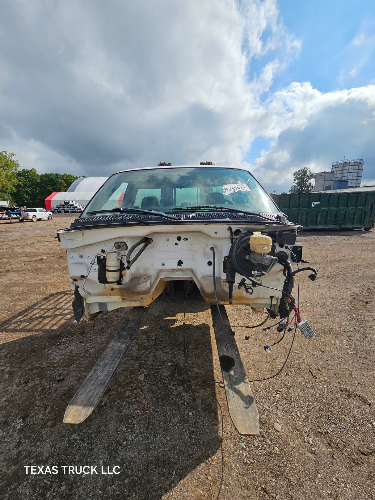 1999-2007 Chevrolet Silverado / GMC Sierra 1500 2500 HD 3500HD Regular Cab Body - Summit white