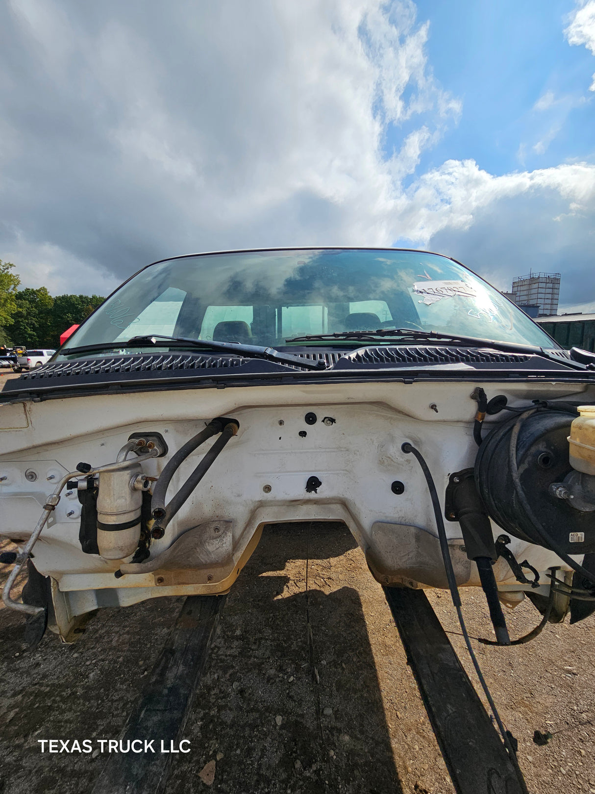 1999-2007 Chevrolet Silverado / GMC Sierra 1500 2500 HD 3500HD Regular Cab Body - Summit white