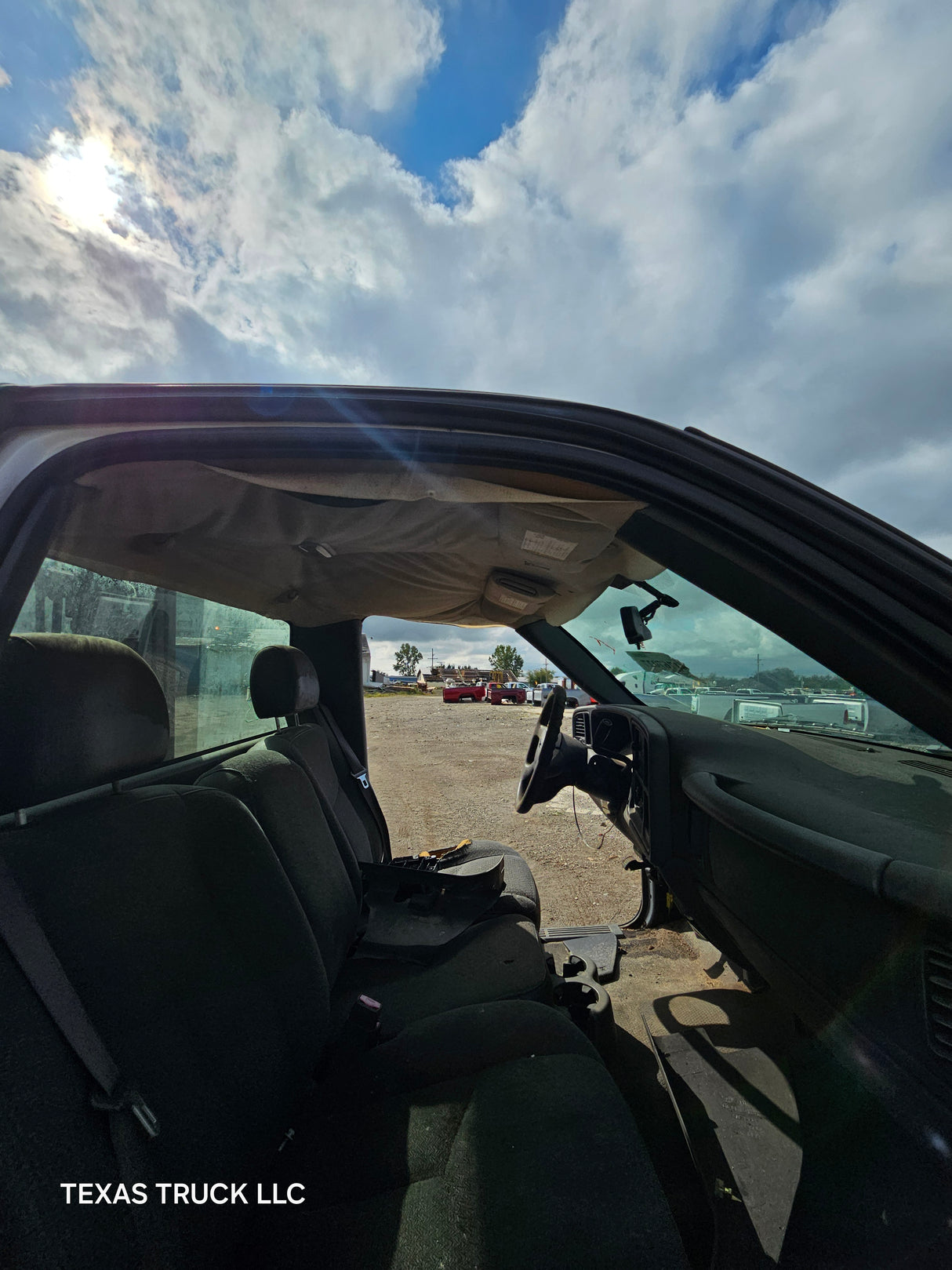 1999-2007 Chevrolet Silverado / GMC Sierra 1500 2500 HD 3500HD Regular Cab Body - Summit white