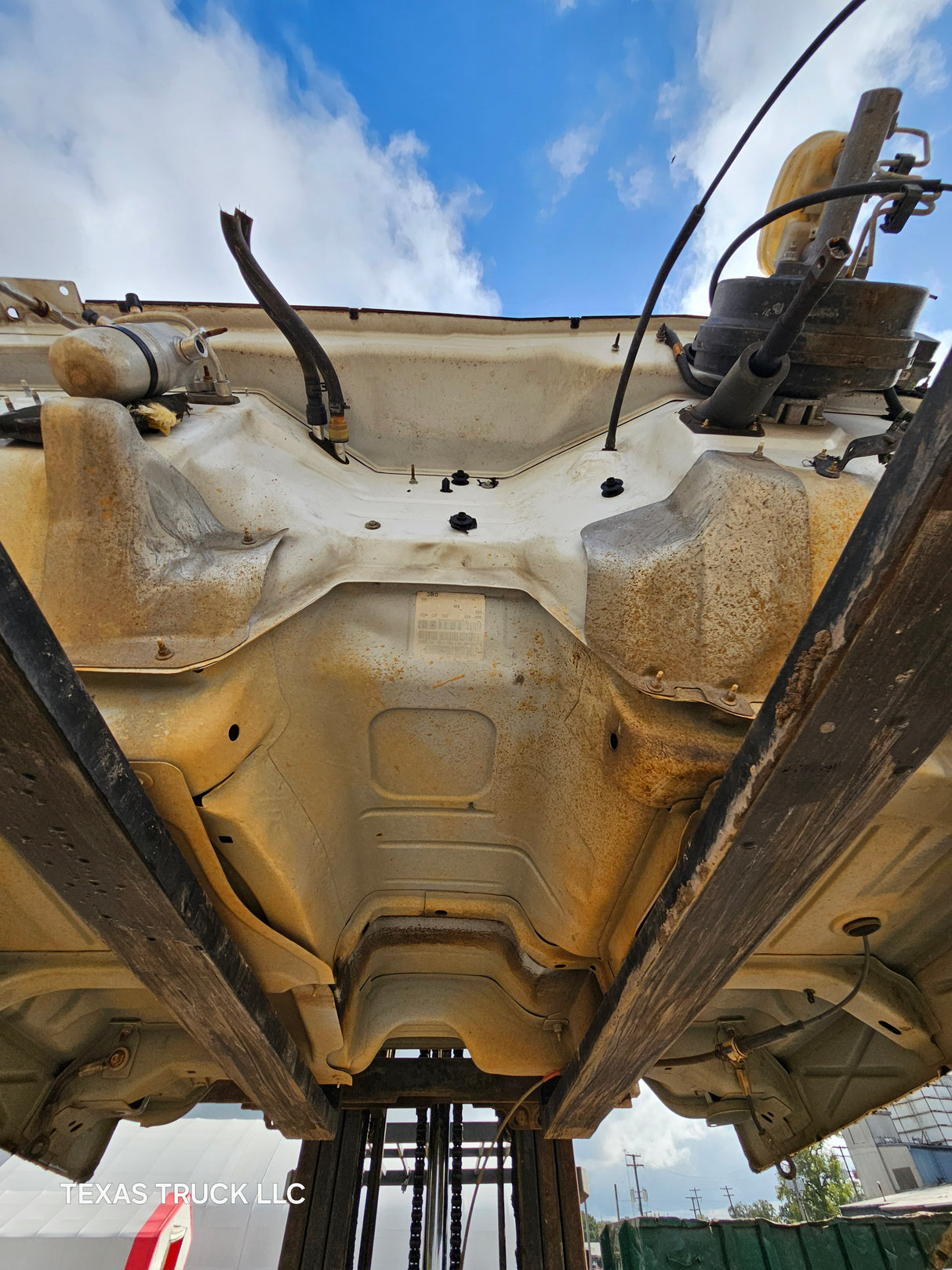 1999-2007 Chevrolet Silverado / GMC Sierra 1500 2500 HD 3500HD Regular Cab Body - Summit white