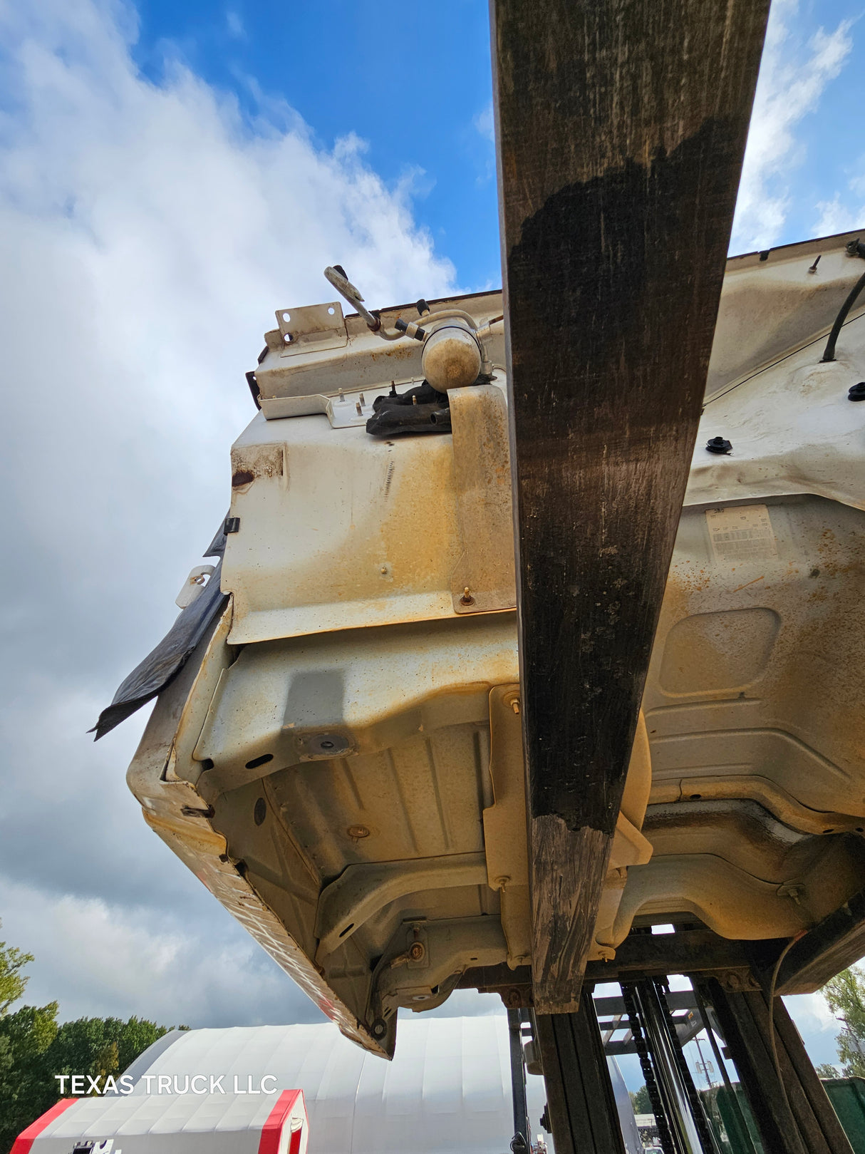 1999-2007 Chevrolet Silverado / GMC Sierra 1500 2500 HD 3500HD Regular Cab Body - Summit white