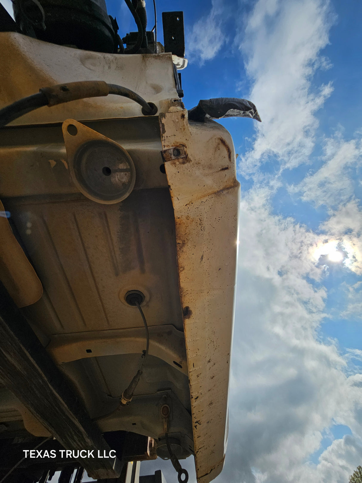 1999-2007 Chevrolet Silverado / GMC Sierra 1500 2500 HD 3500HD Regular Cab Body - Summit white