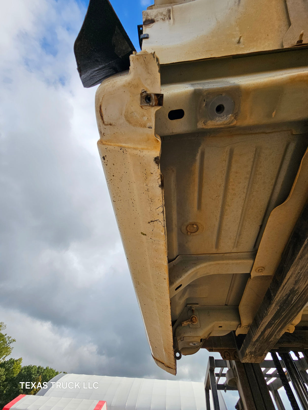 1999-2007 Chevrolet Silverado / GMC Sierra 1500 2500 HD 3500HD Regular Cab Body - Summit white