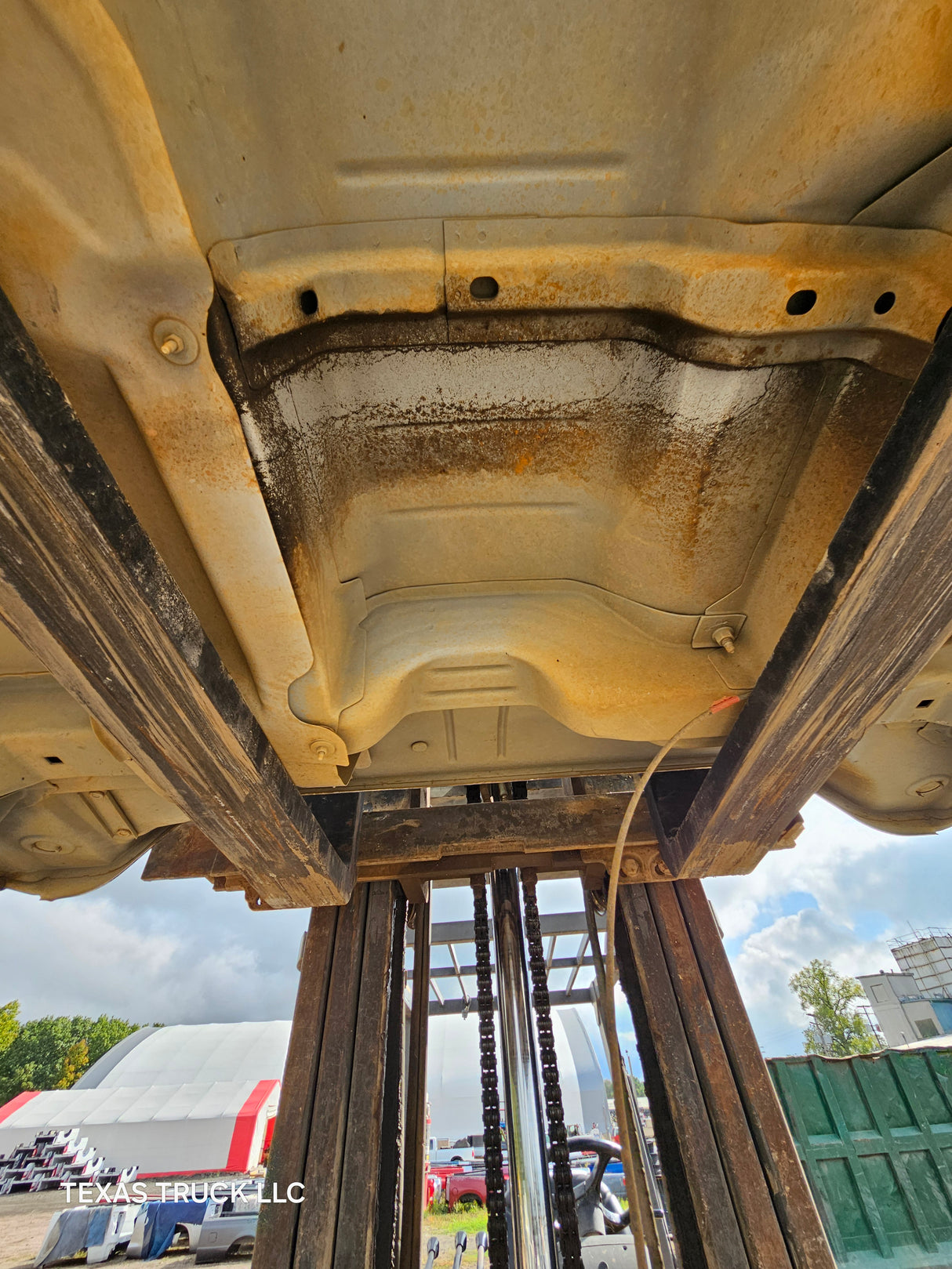 1999-2007 Chevrolet Silverado / GMC Sierra 1500 2500 HD 3500HD Regular Cab Body - Summit white