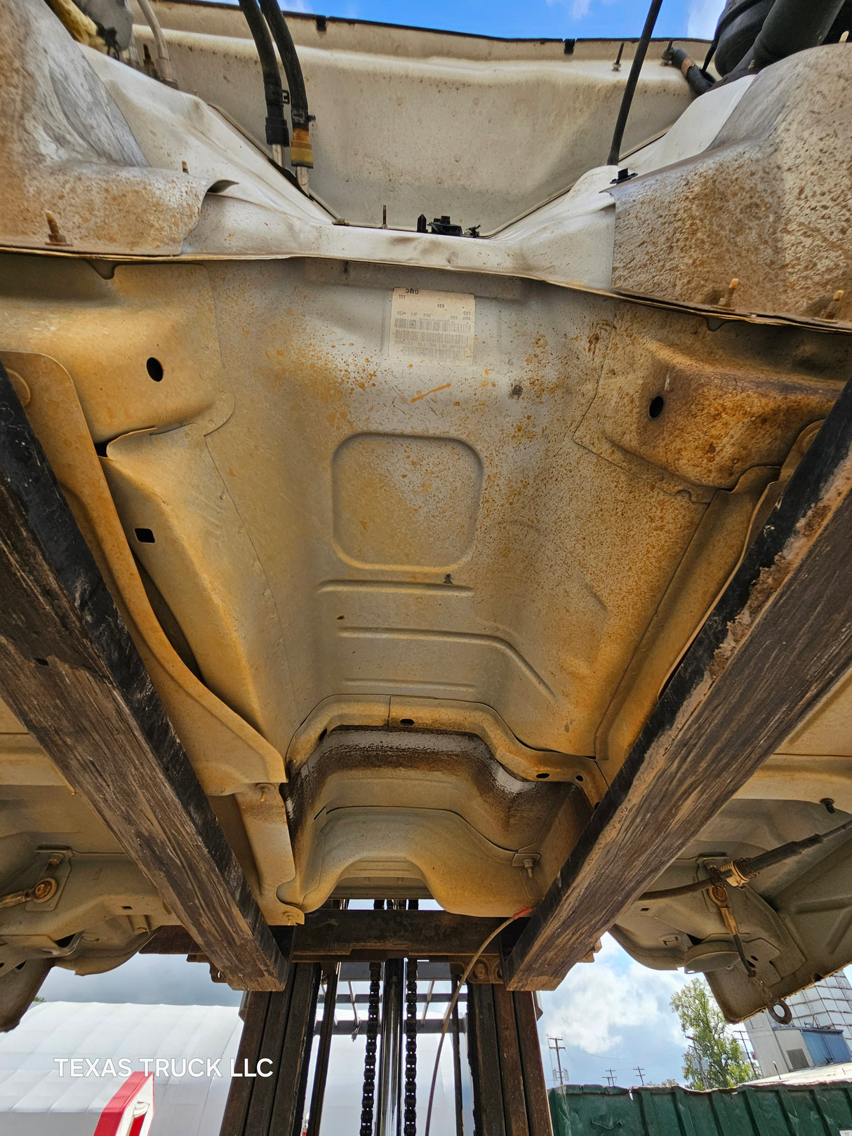 1999-2007 Chevrolet Silverado / GMC Sierra 1500 2500 HD 3500HD Regular Cab Body - Summit white