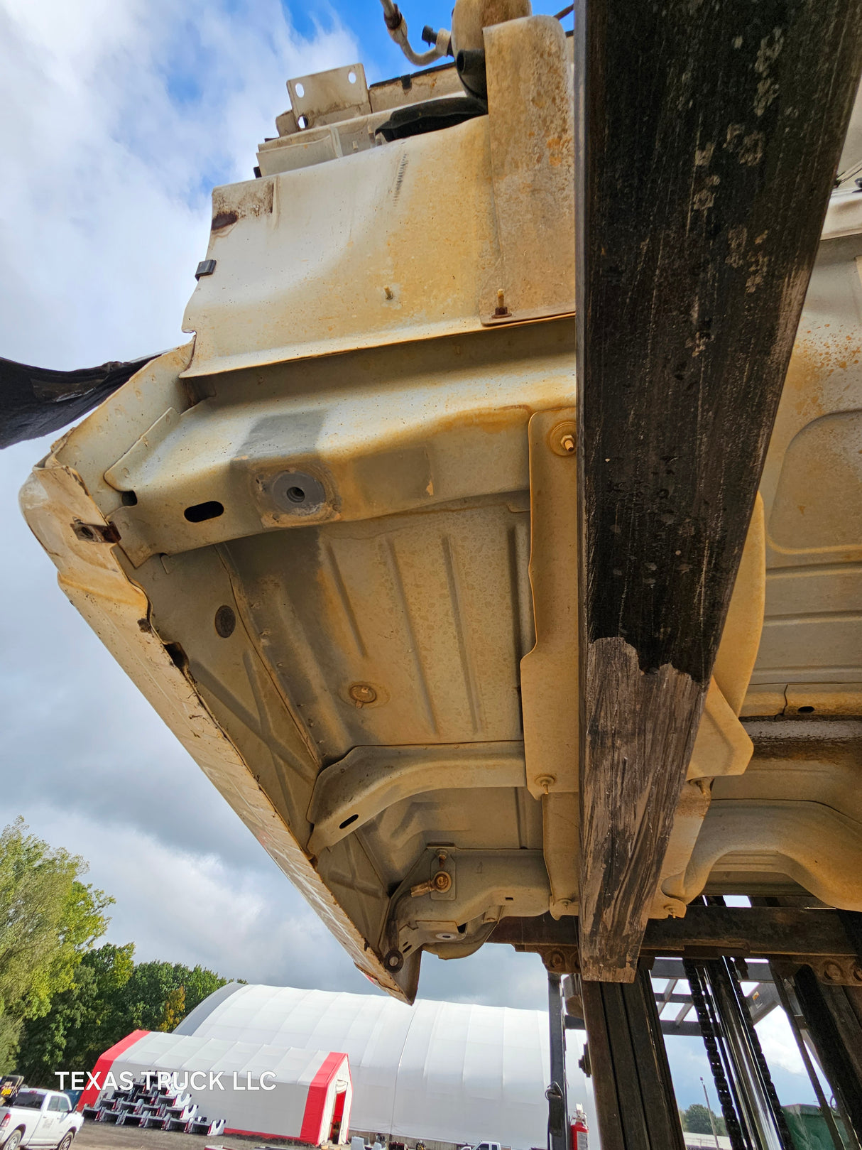 1999-2007 Chevrolet Silverado / GMC Sierra 1500 2500 HD 3500HD Regular Cab Body - Summit white