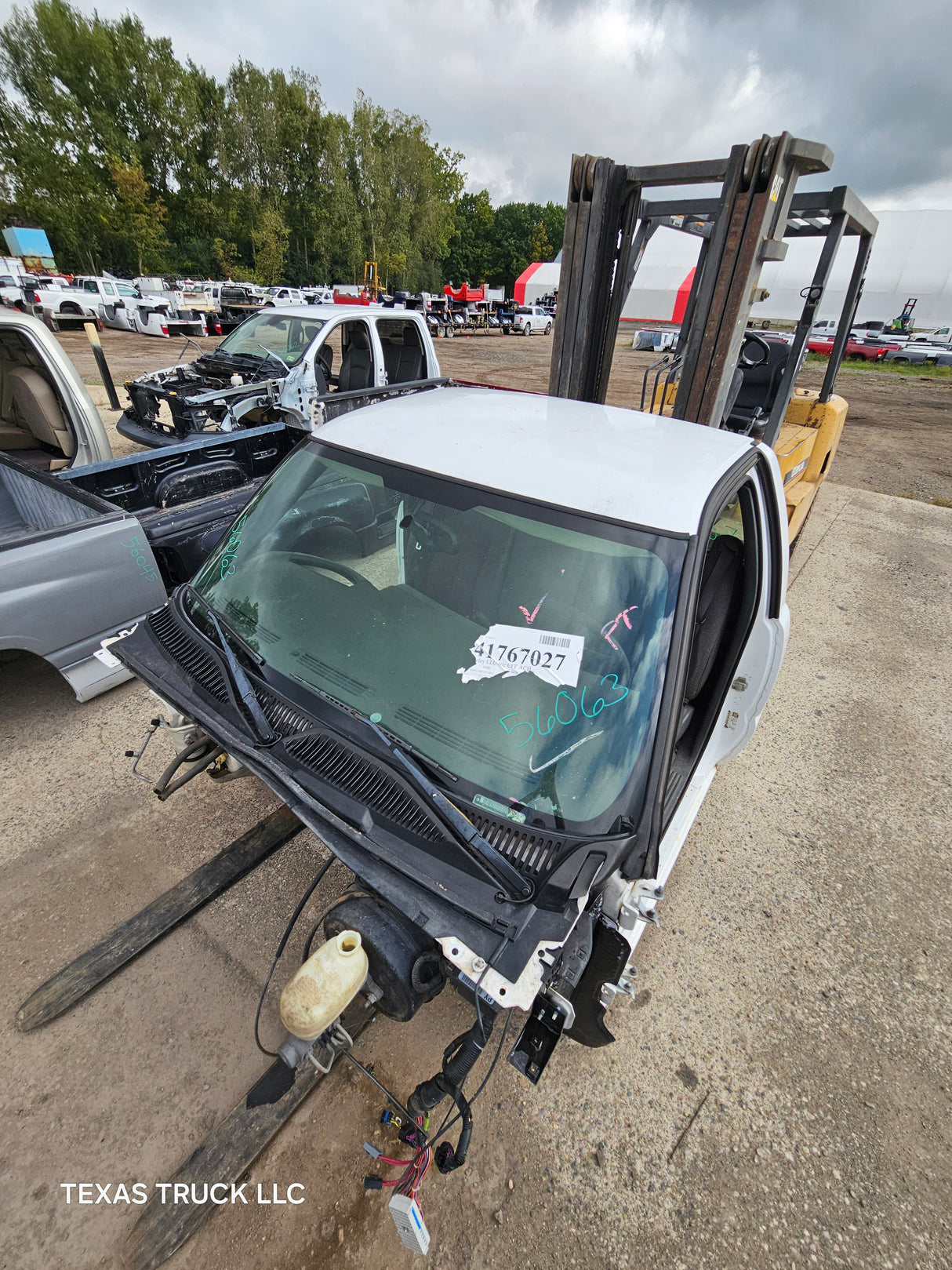 1999-2007 Chevrolet Silverado / GMC Sierra 1500 2500 HD 3500HD Regular Cab Body - Summit white