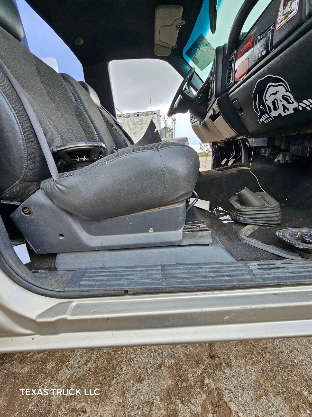 1999-2007 Chevrolet Silverado / GMC Sierra 1500 2500 HD 3500HD Regular Cab Body - Pewter