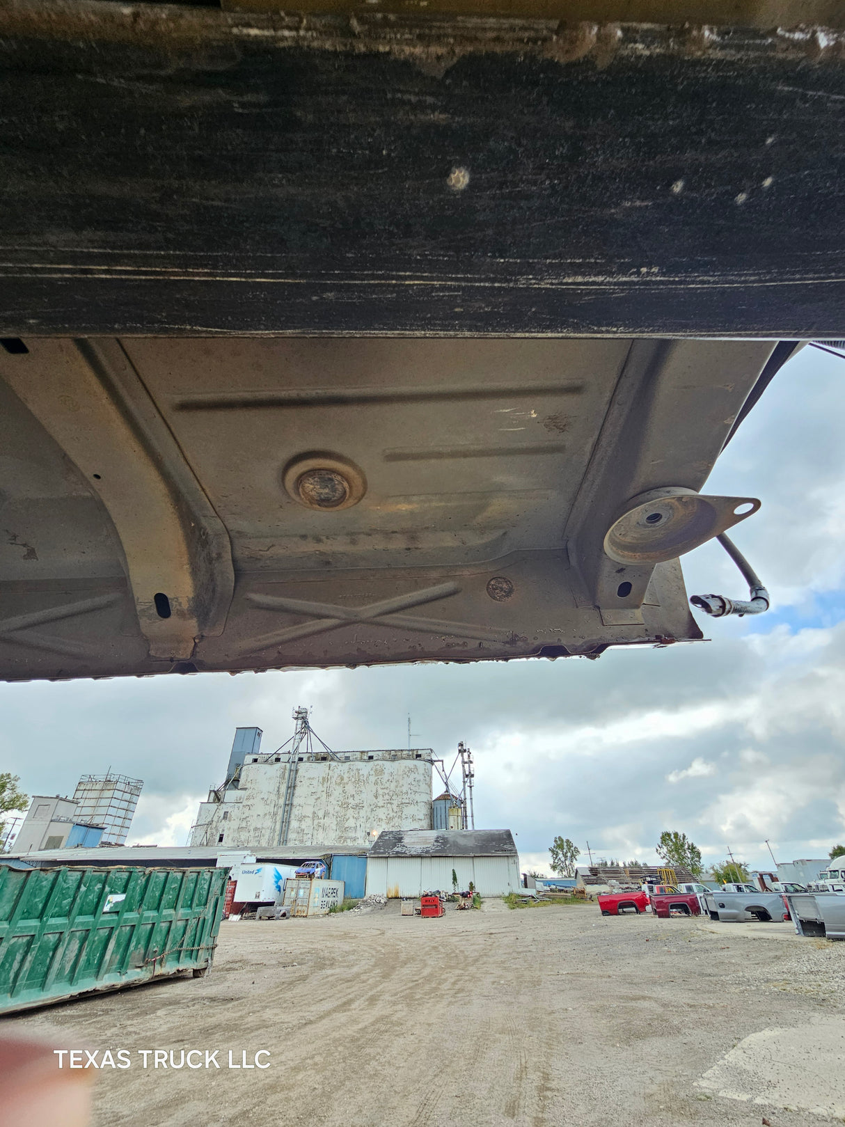 1999-2007 Chevrolet Silverado / GMC Sierra 1500 2500 HD 3500HD Regular Cab Body - Pewter