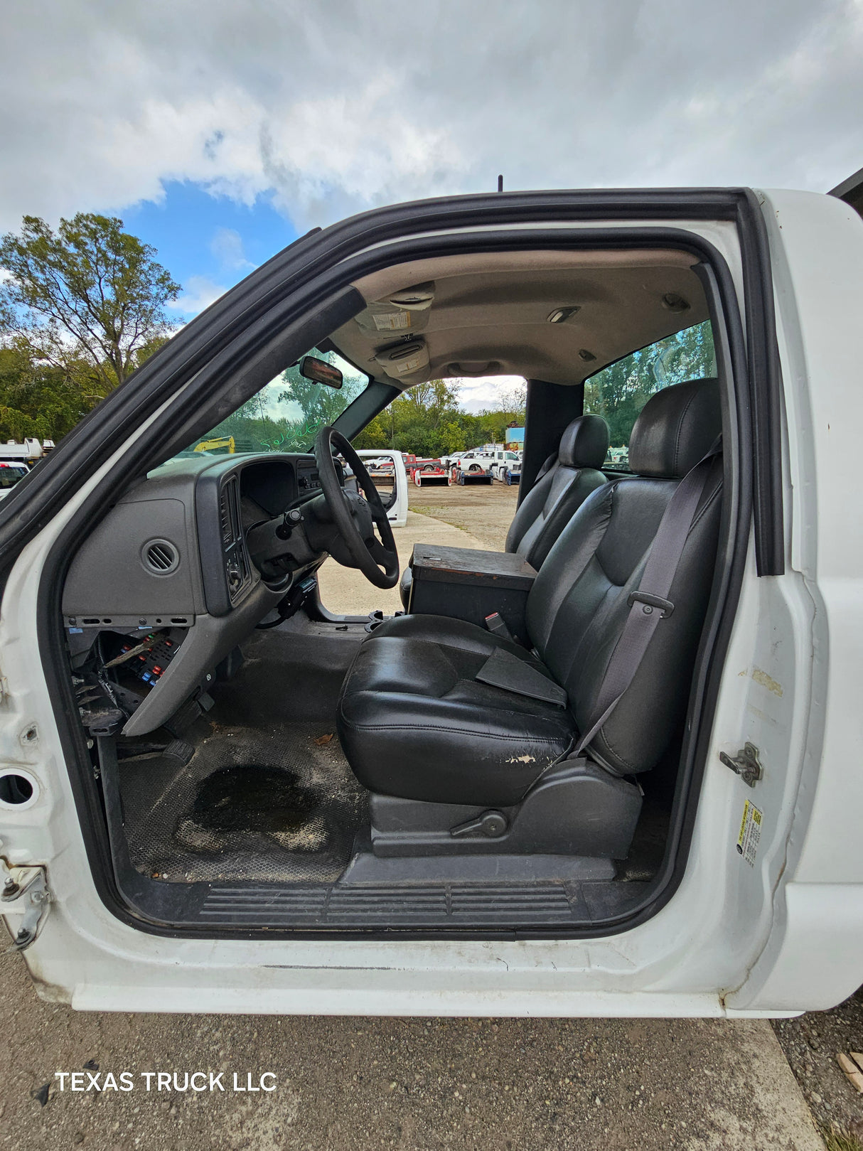 1999-2007 Chevrolet Silverado / GMC Sierra 1500 2500 HD 3500HD Regular Cab Body - Summit White