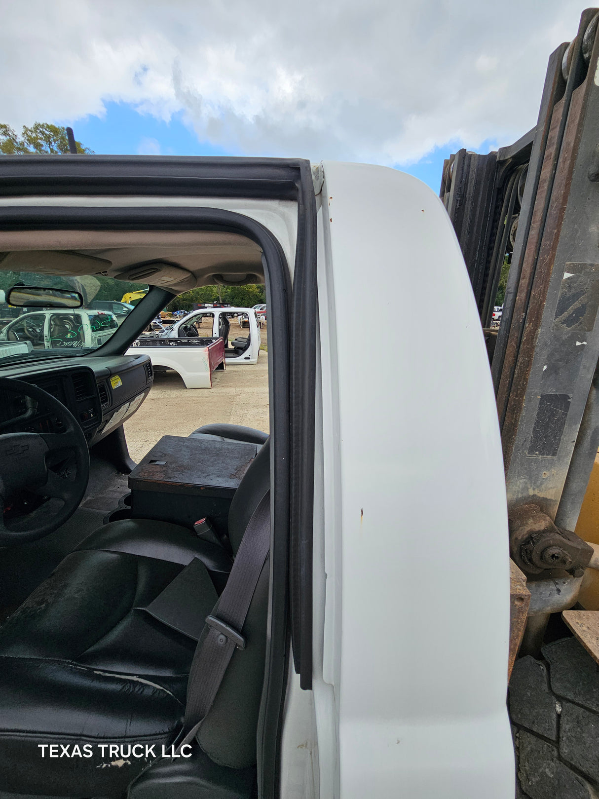1999-2007 Chevrolet Silverado / GMC Sierra 1500 2500 HD 3500HD Regular Cab Body - Summit White