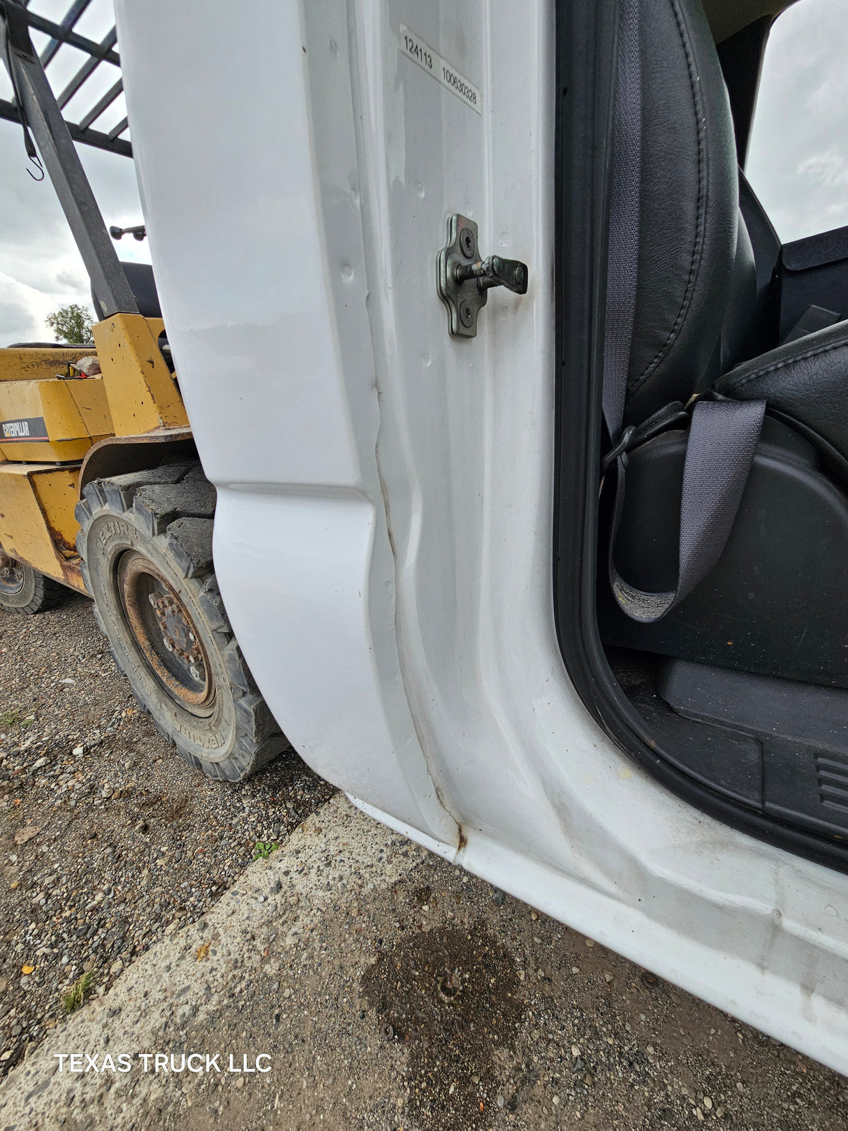 1999-2007 Chevrolet Silverado / GMC Sierra 1500 2500 HD 3500HD Regular Cab Body - Summit White