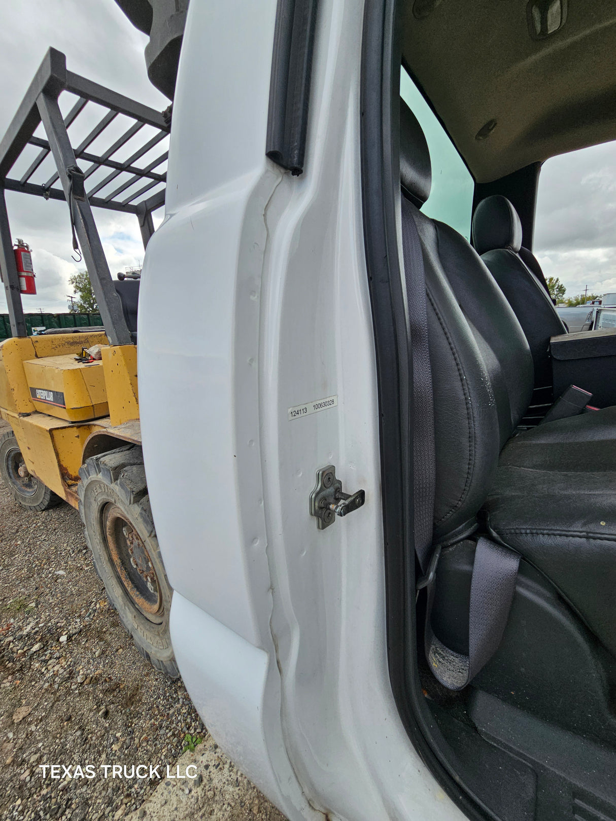 1999-2007 Chevrolet Silverado / GMC Sierra 1500 2500 HD 3500HD Regular Cab Body - Summit White