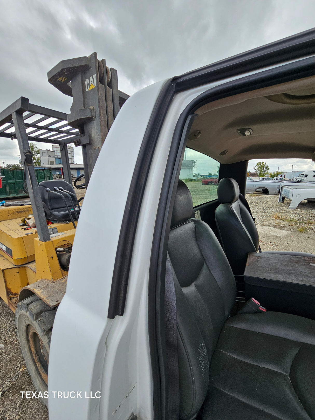 1999-2007 Chevrolet Silverado / GMC Sierra 1500 2500 HD 3500HD Regular Cab Body - Summit White