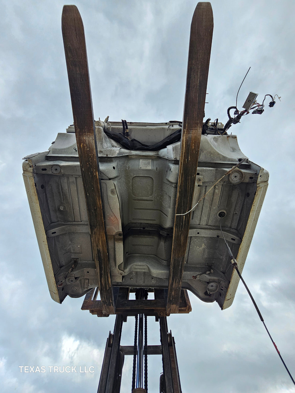 1999-2007 Chevrolet Silverado / GMC Sierra 1500 2500 HD 3500HD Regular Cab Body - Summit White