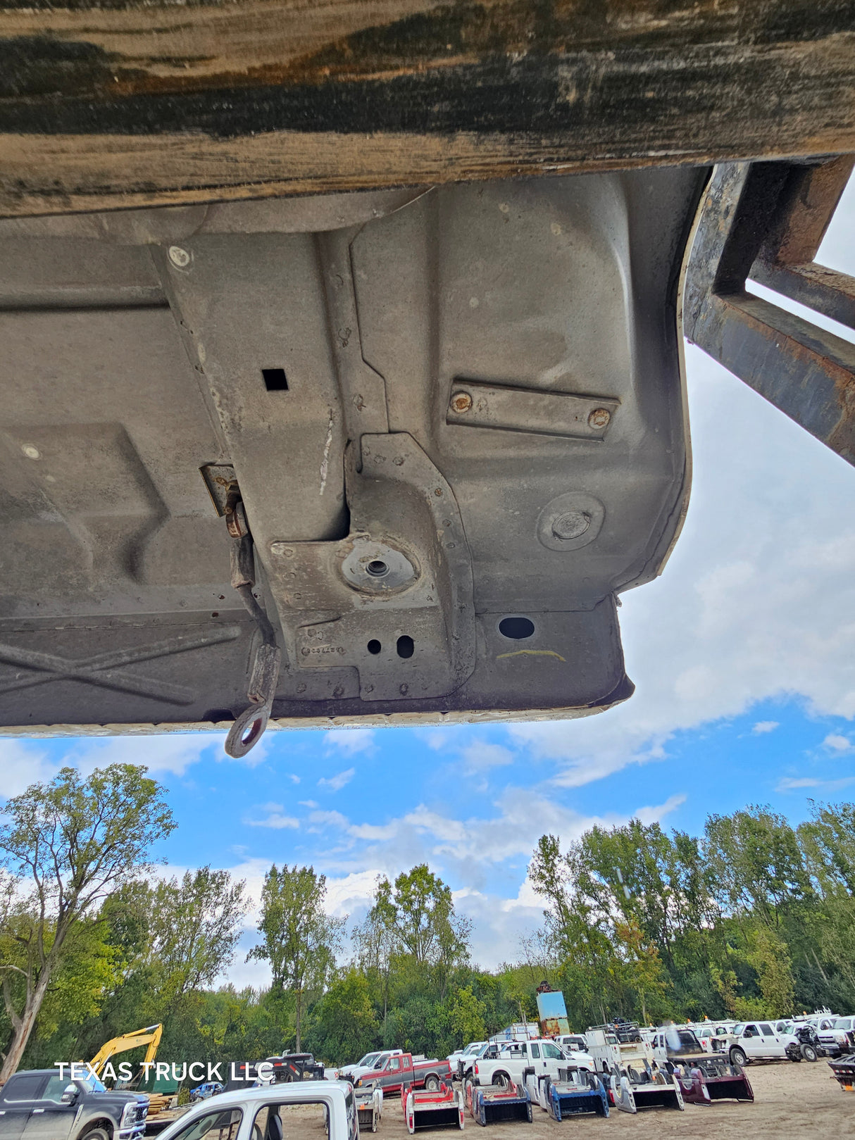 1999-2007 Chevrolet Silverado / GMC Sierra 1500 2500 HD 3500HD Regular Cab Body - Summit White