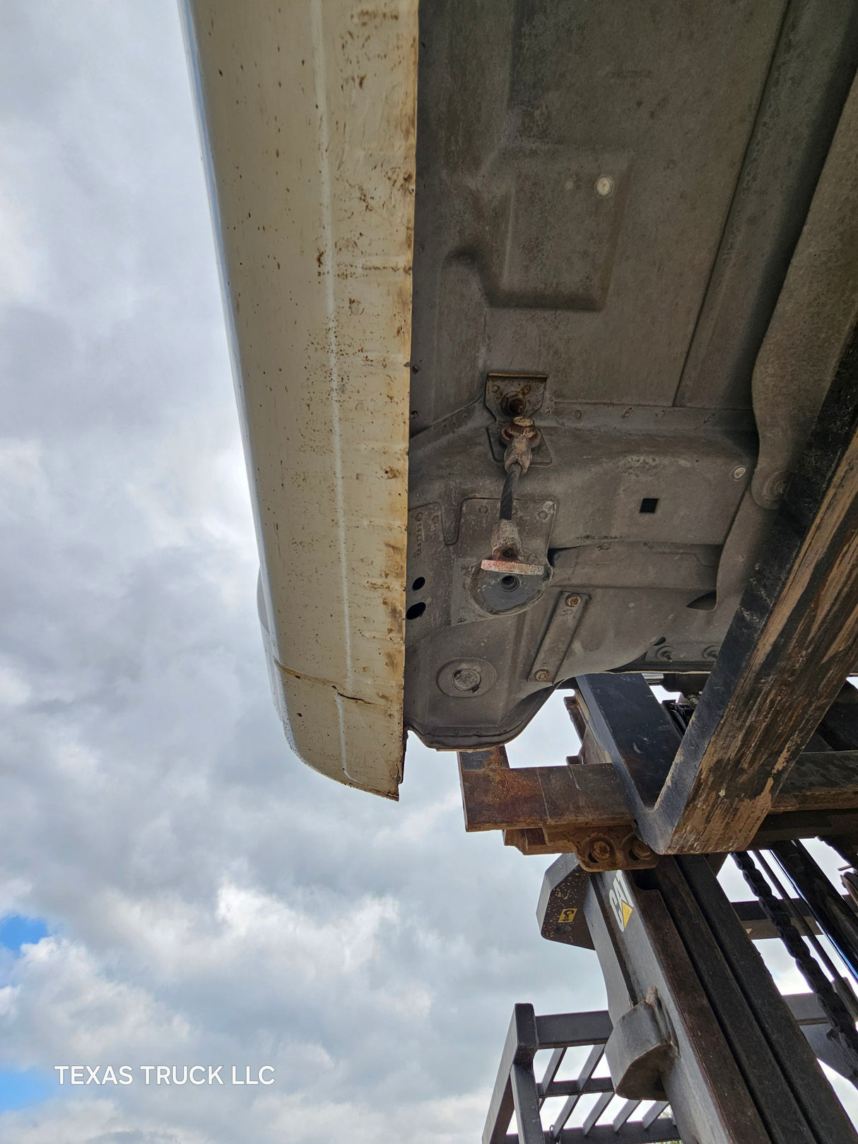 1999-2007 Chevrolet Silverado / GMC Sierra 1500 2500 HD 3500HD Regular Cab Body - Summit White