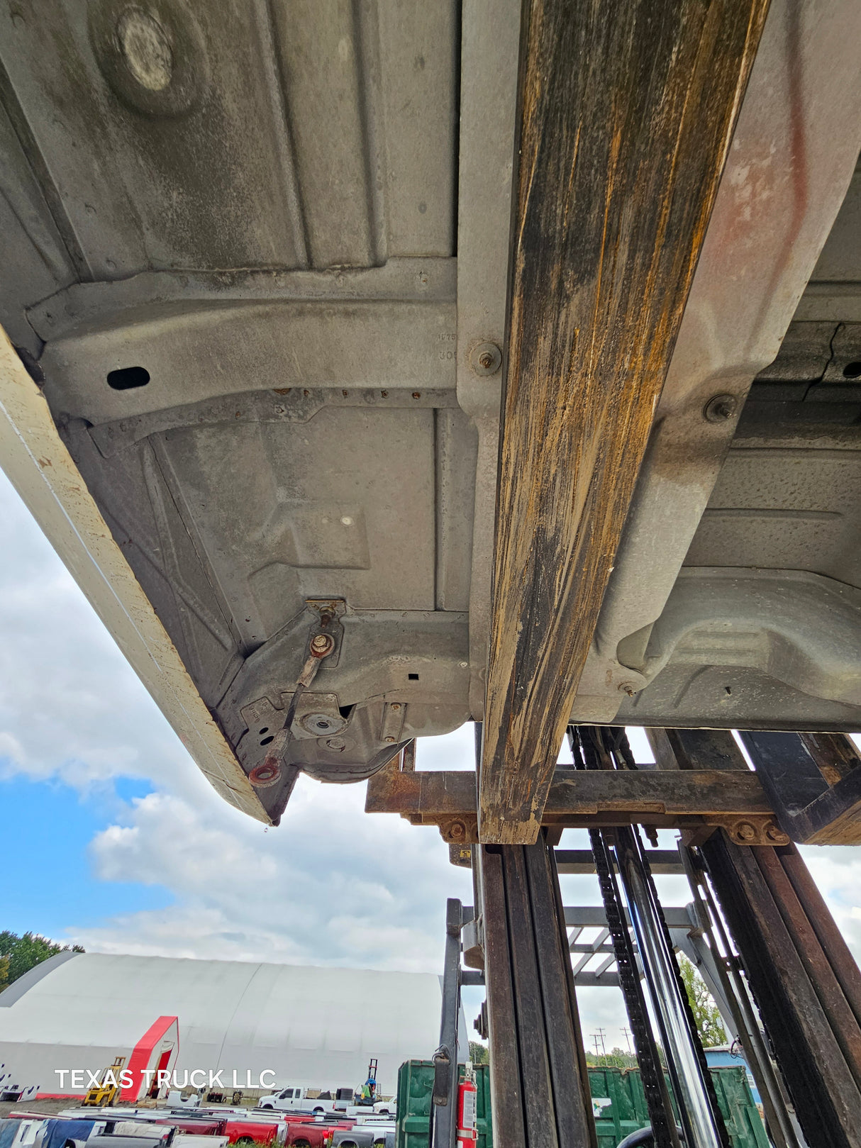 1999-2007 Chevrolet Silverado / GMC Sierra 1500 2500 HD 3500HD Regular Cab Body - Summit White